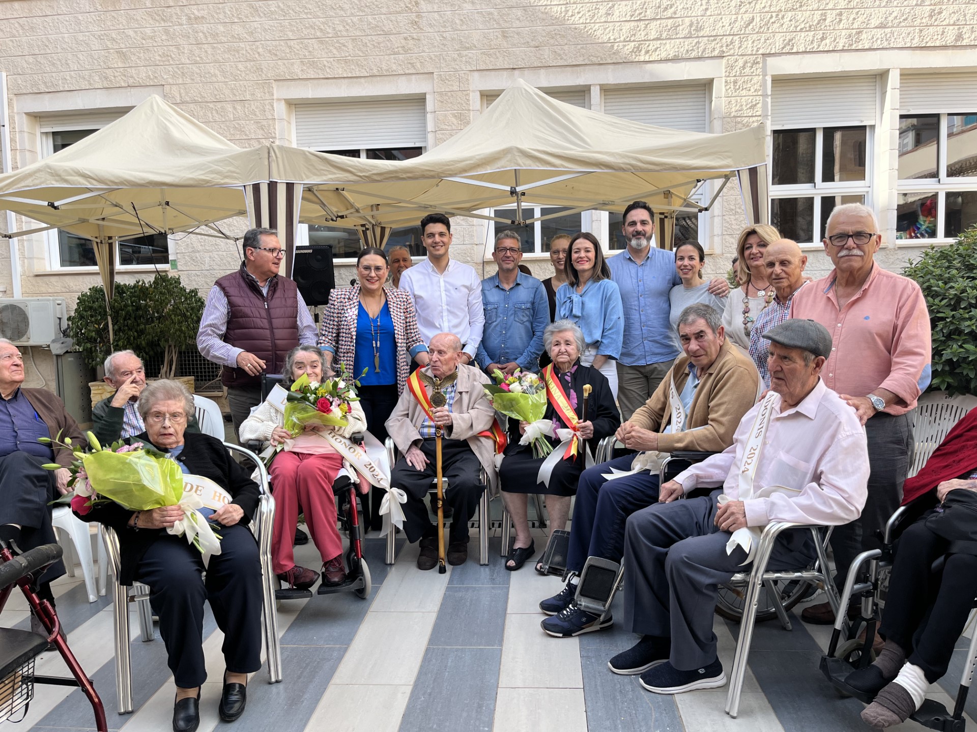 La Residencia San Francisco elige a su Rey y su Reina