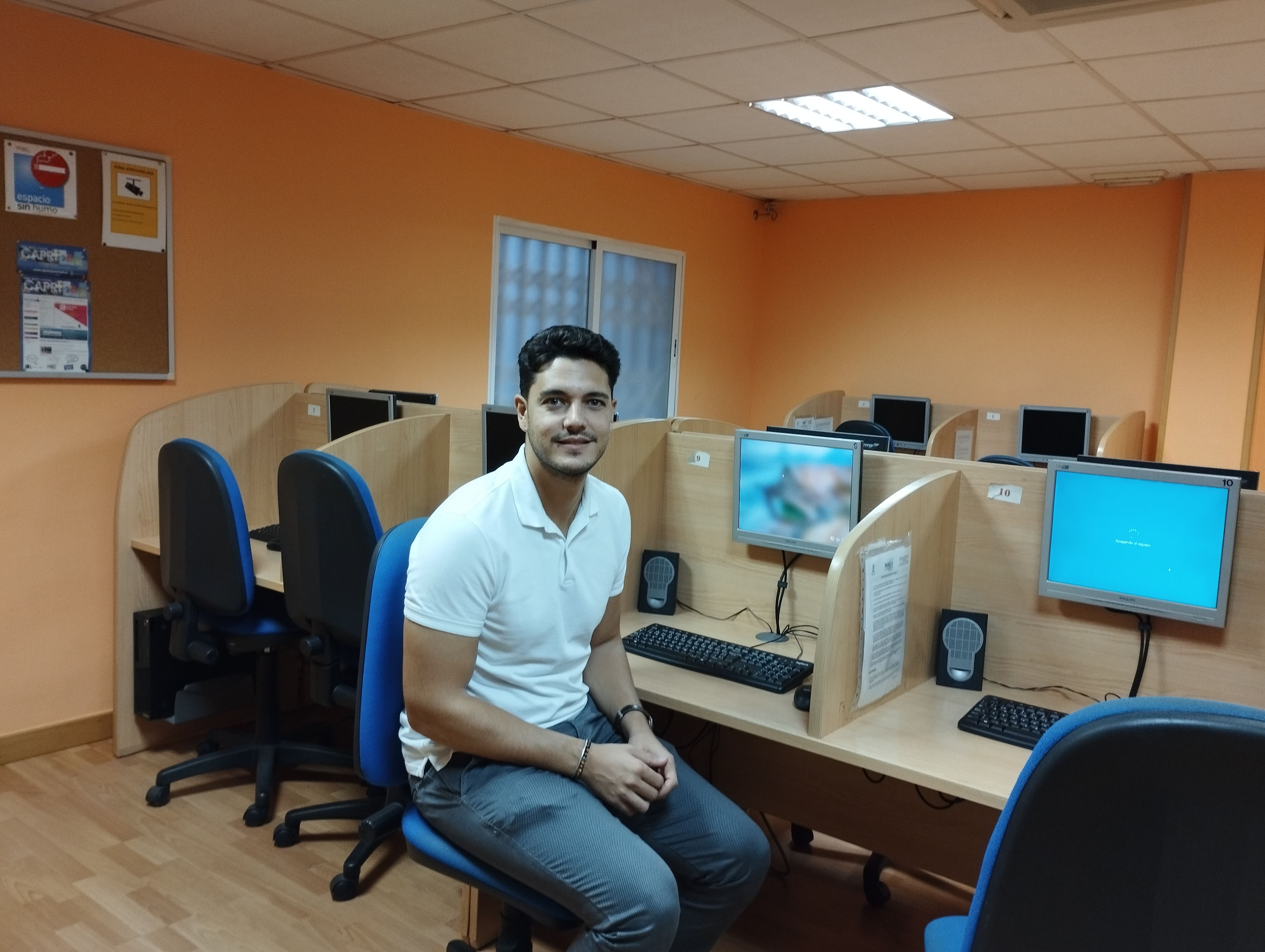 El Ayuntamiento renueva todos los equipos informáticos de la Casa de la Juventud Capri 