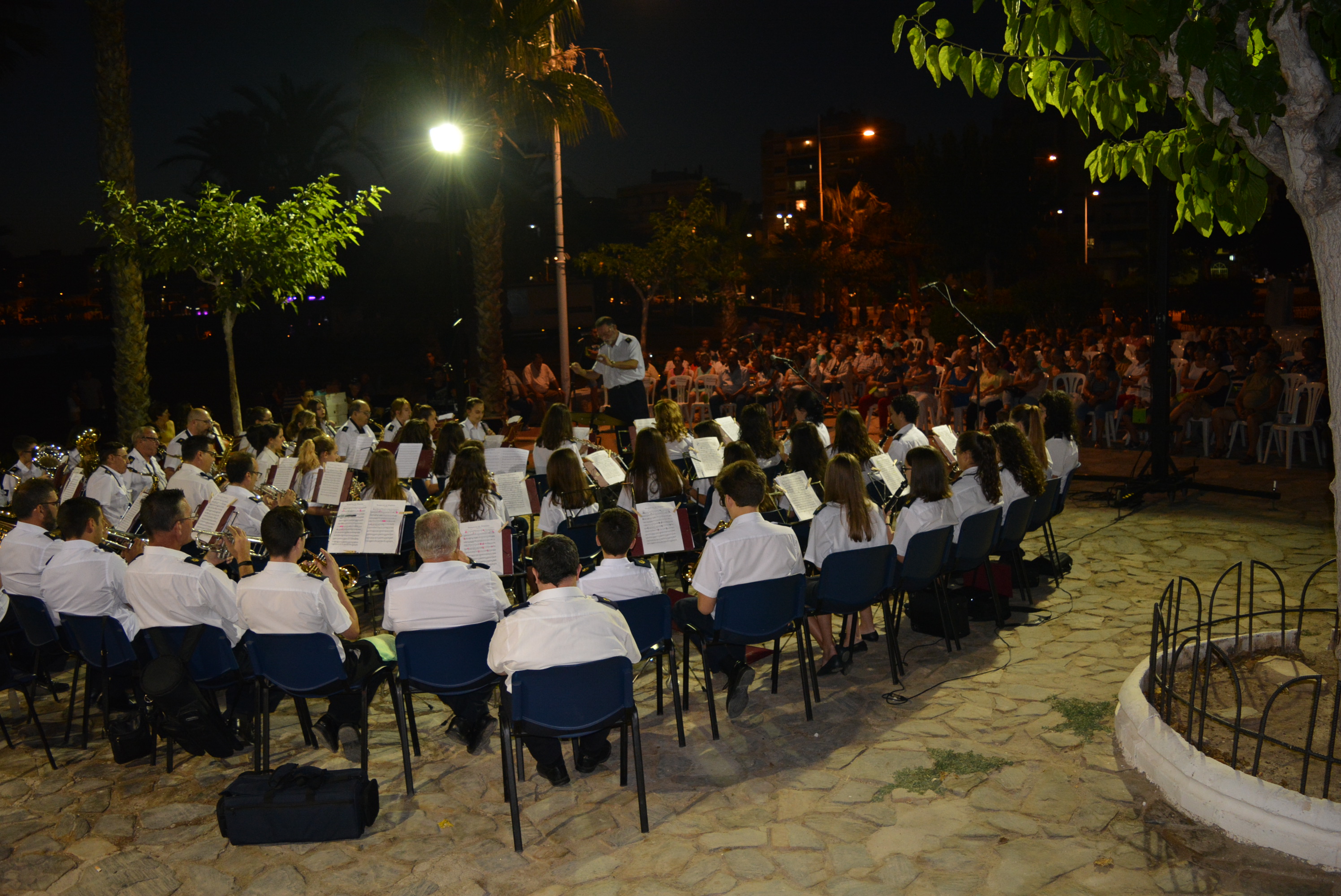 El Patronato Musical Aguileño celebró su tradicional concierto en la Playa de la Colonia