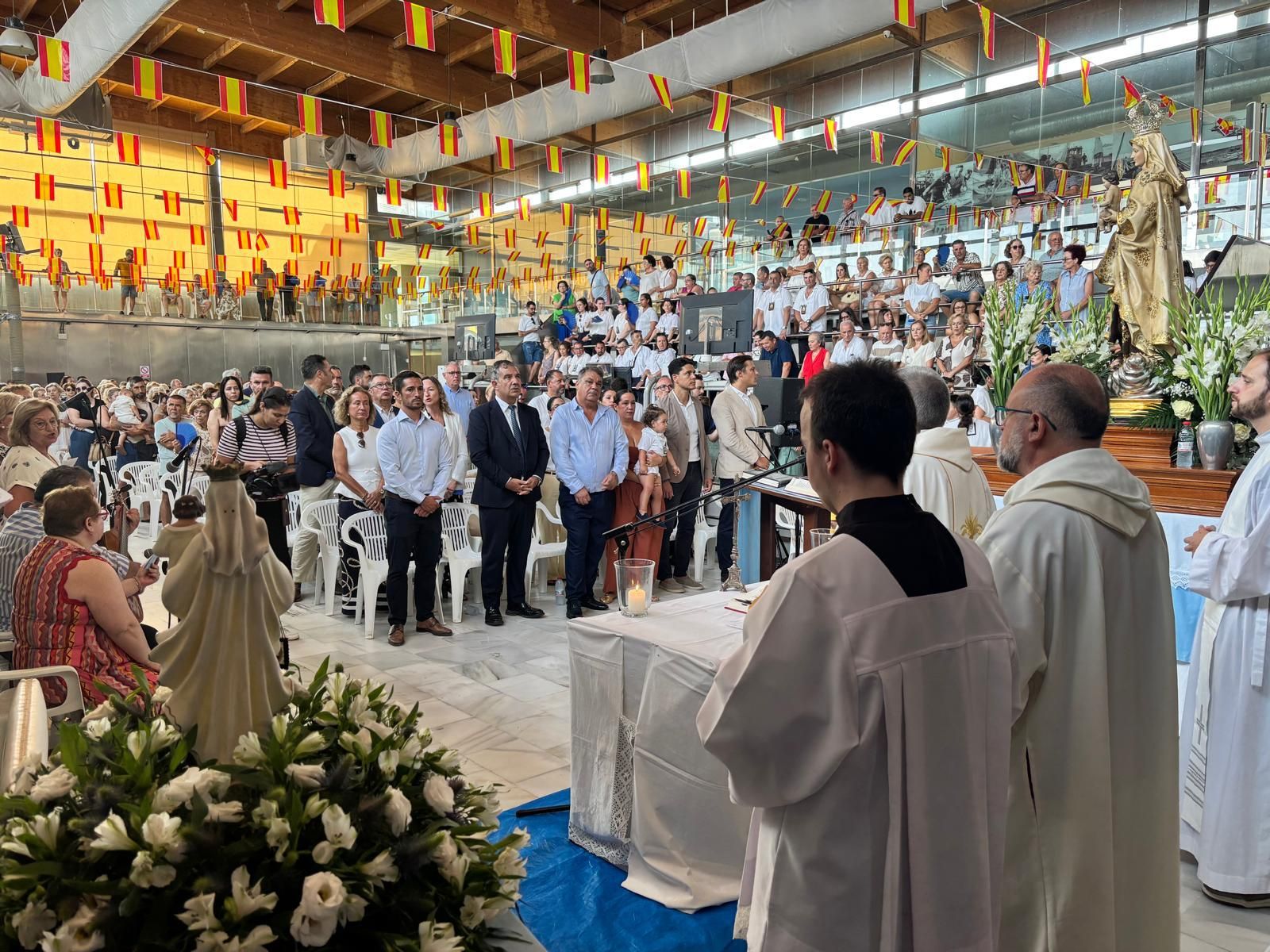 Águilas honra a la Virgen del Carmen con una multitudinaria jornada de tradición marinera