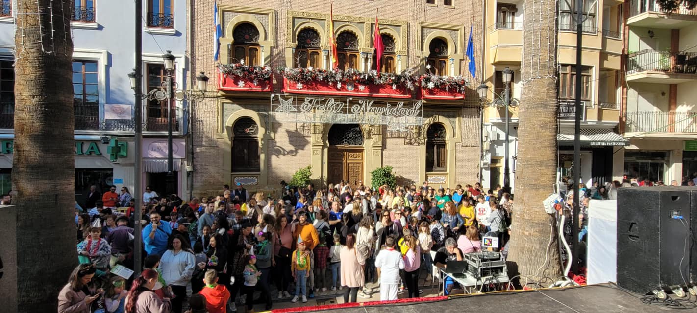 Cientos de niños y niñas despiden el año en la Mañana Vieja
