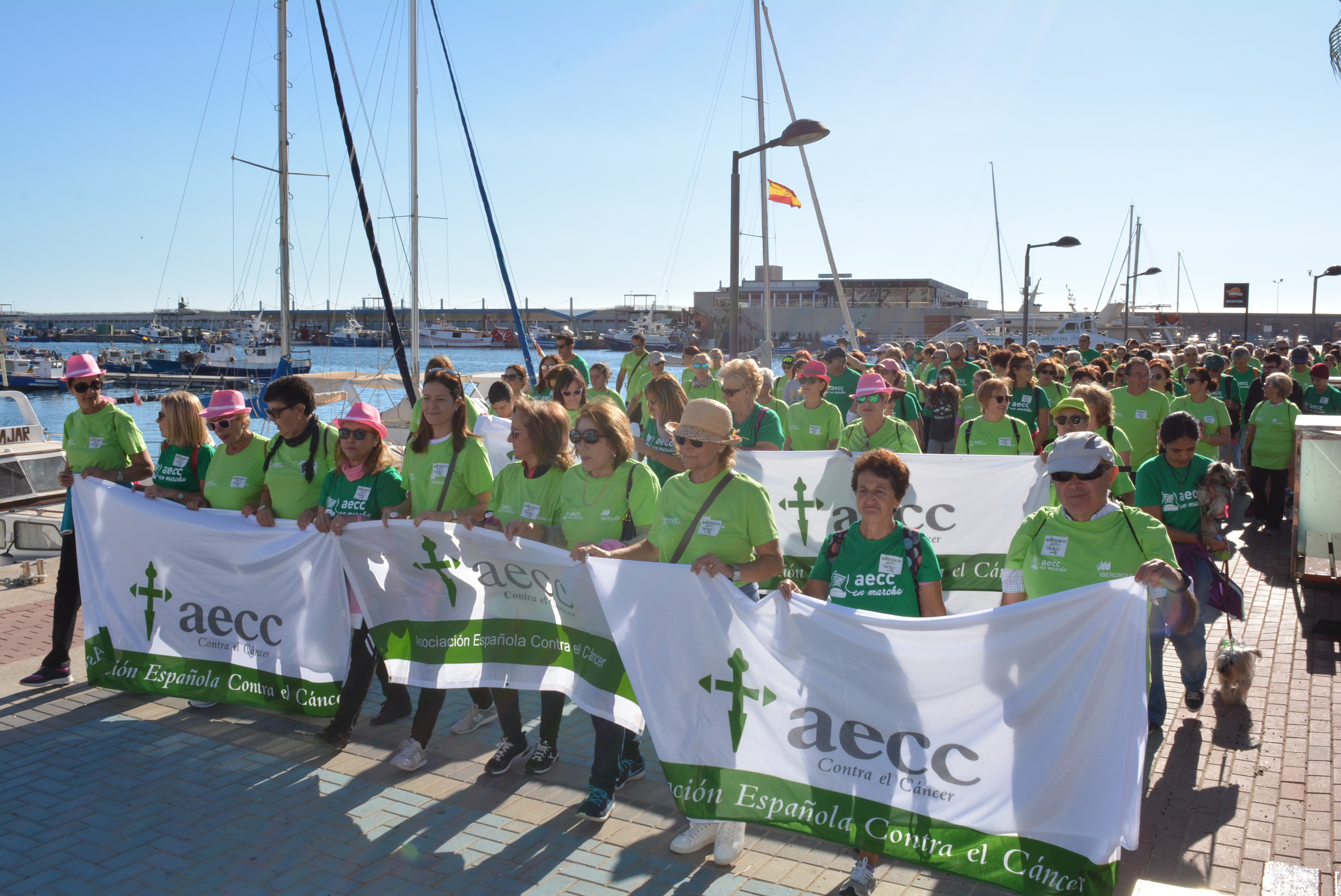 Más de trescientas personas se ponen en marcha contra el cáncer en Águilas