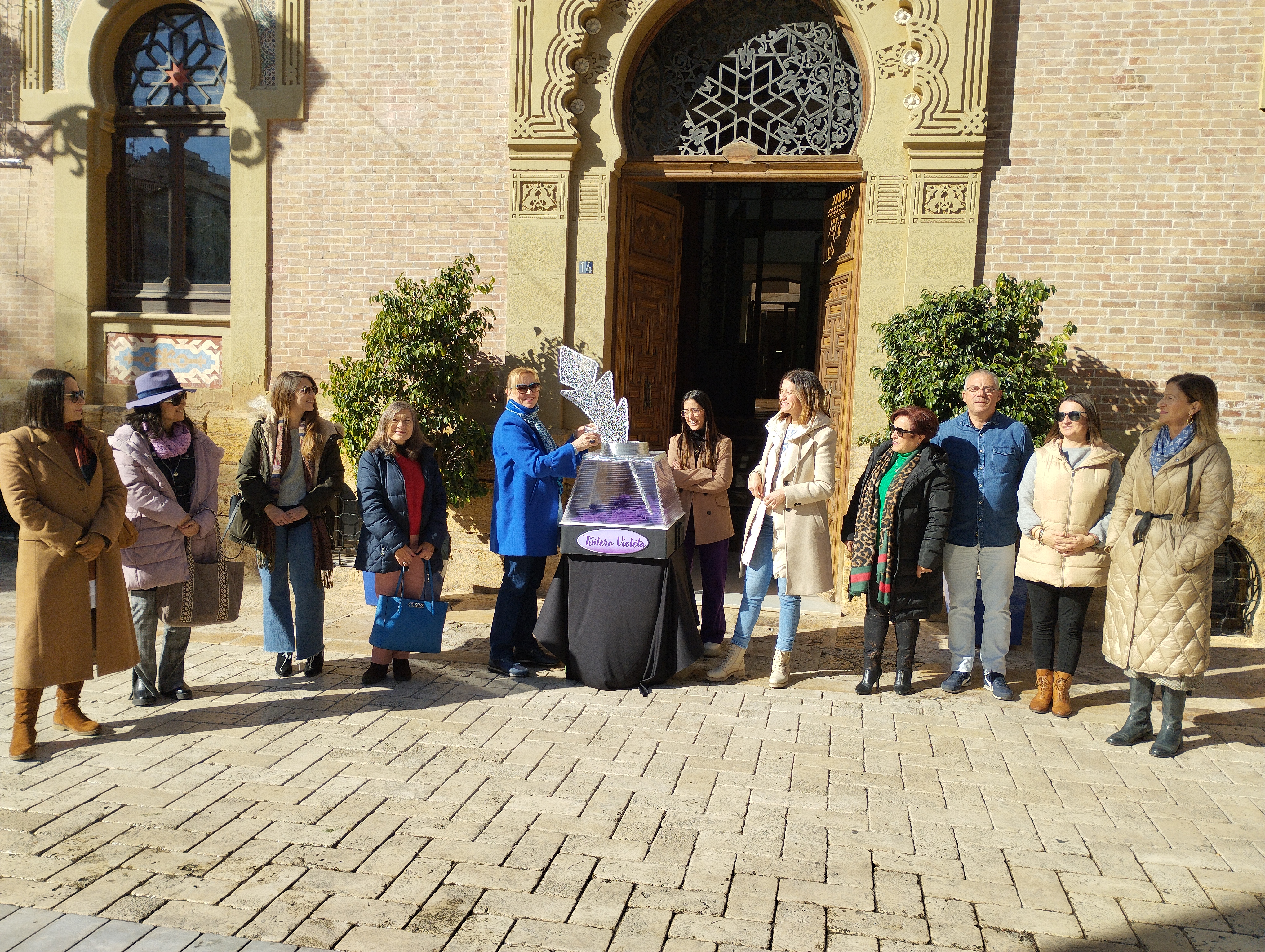 El tintero de la igualdad inicia su recorrido por los centros educativos de la localidad