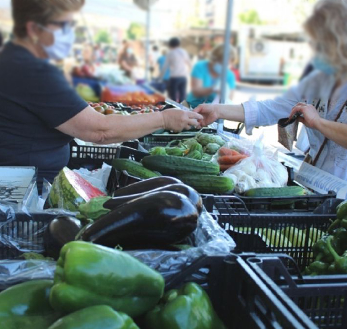 El actual aforo en el Mercado semanal permite la retirada del control de acceso