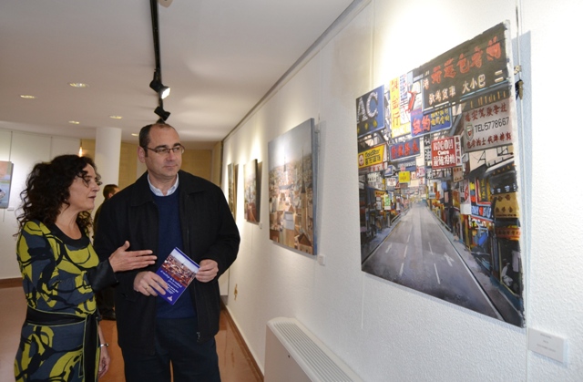 La pintora murciana Julia Campisano expone en la Casa de Cultura Francisco Rabal de Águilas 