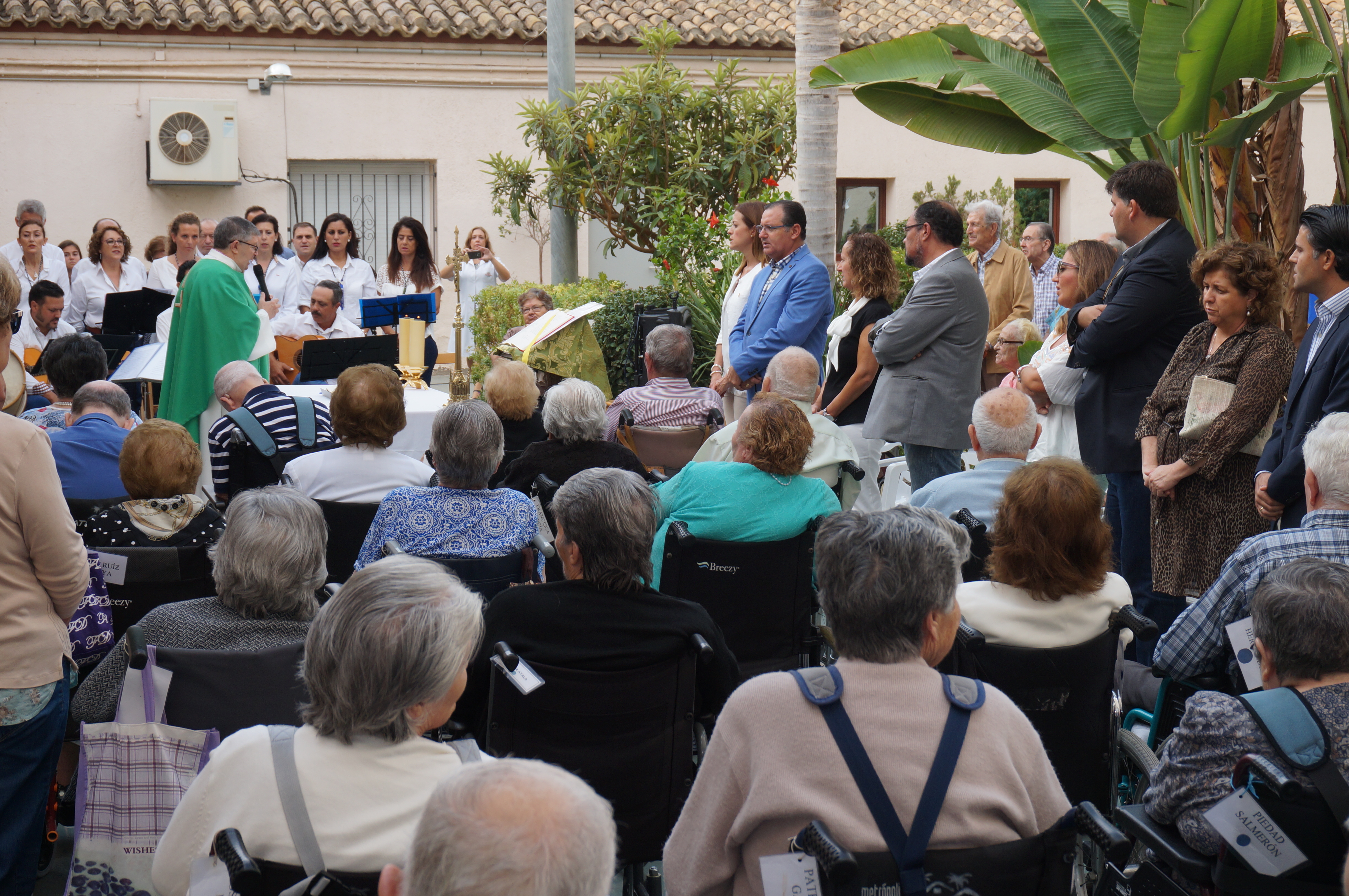 La Residencia de Ancianos de Águilas clausura su Semana del Mayor con una Misa Rociera 