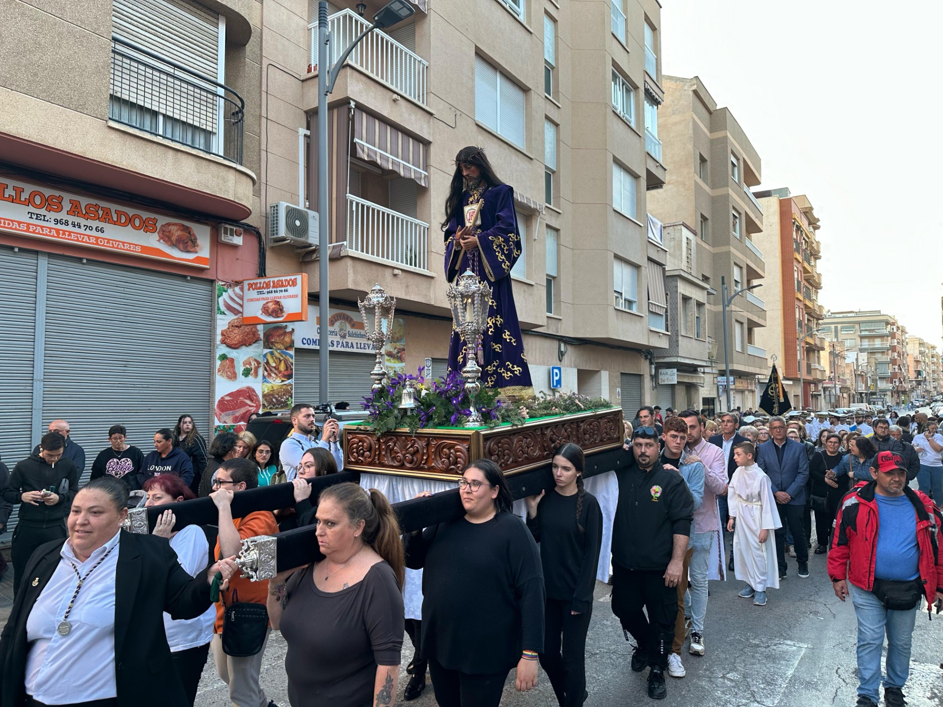 El Cristo Cautivo recorre las calles de Águilas