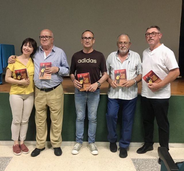 Exitosa presentación del libro "Antonio Jaime García Mengual. Una vida entre vientos, cuerdas y batutas" 