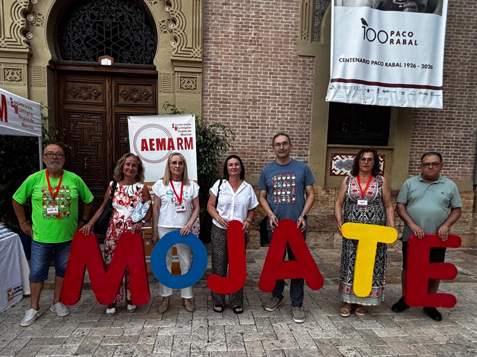 Águilas se moja por la esclerosis