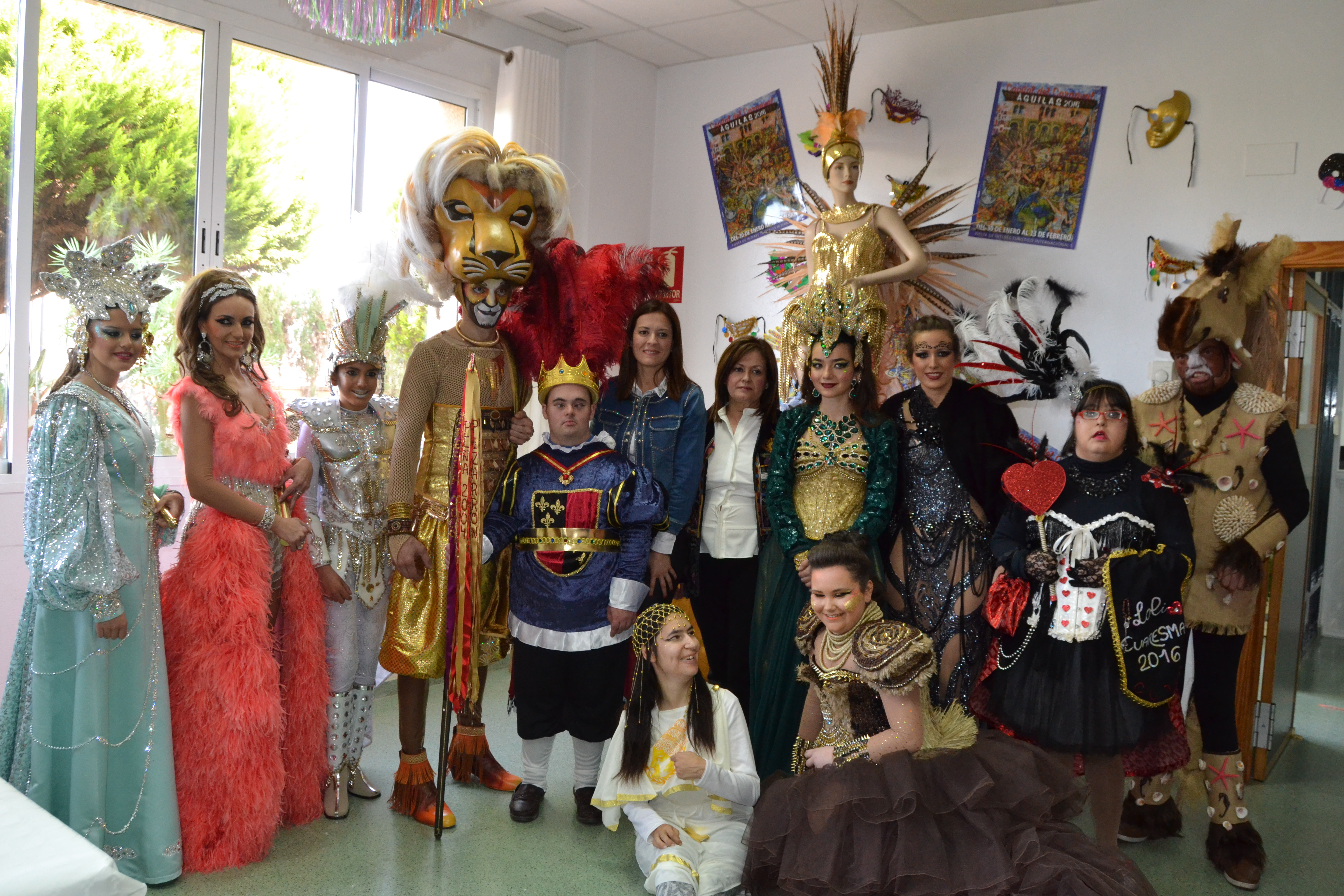 Los personajes del Carnaval reciben sus armas en el Centro Ocupacional Urci