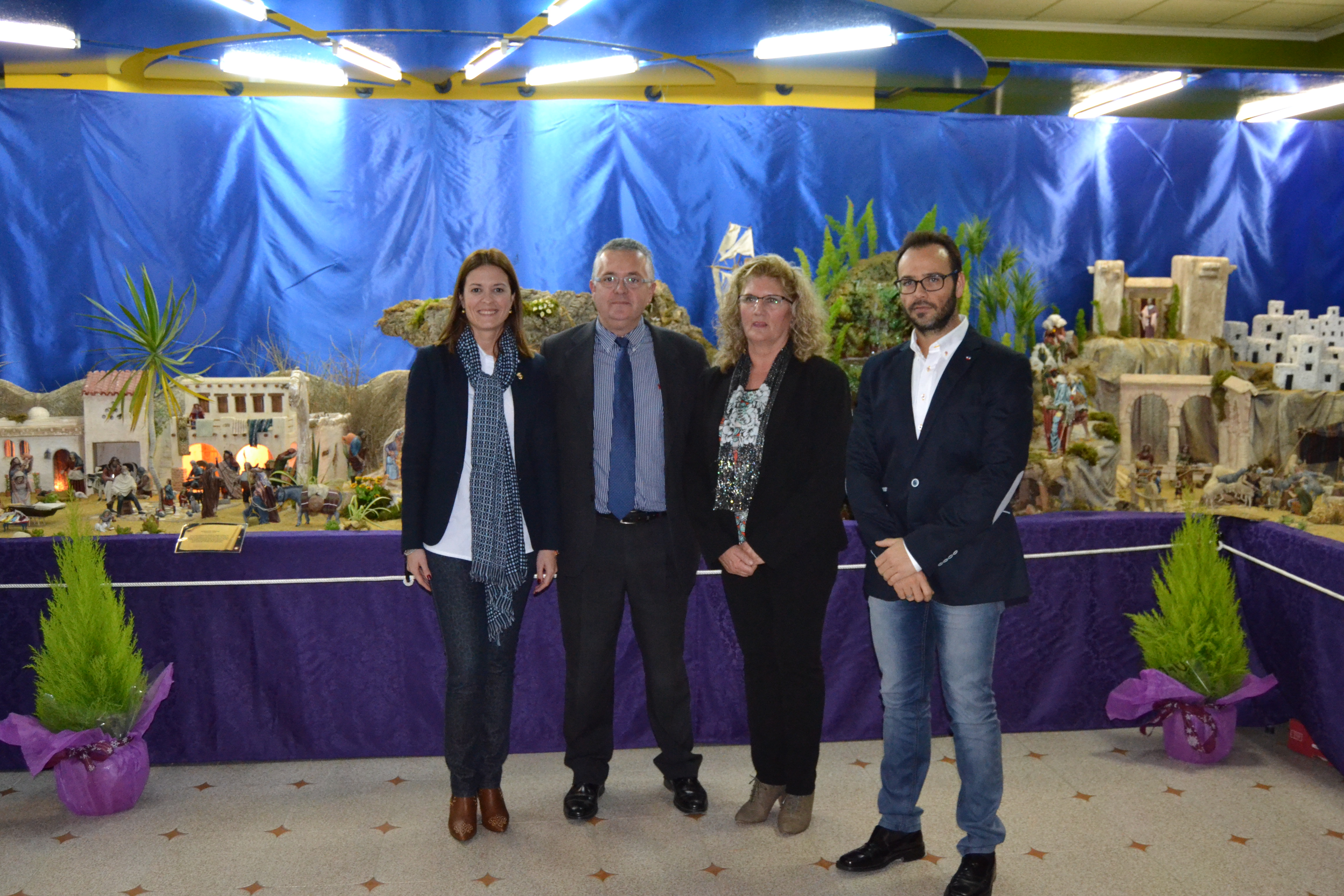 Los “moraos” vuelven a exponer su Belén al público