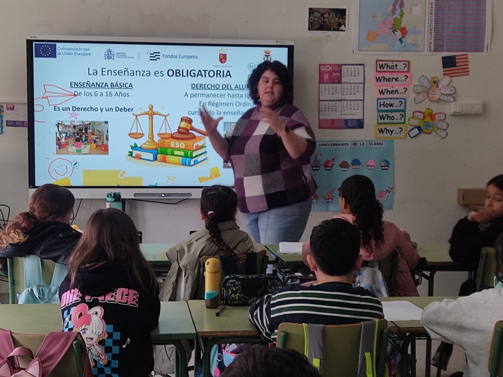 El Ayuntamiento lleva a cabo charlas informativas en los colegios enfocadas a prevenir el absentismo escolar