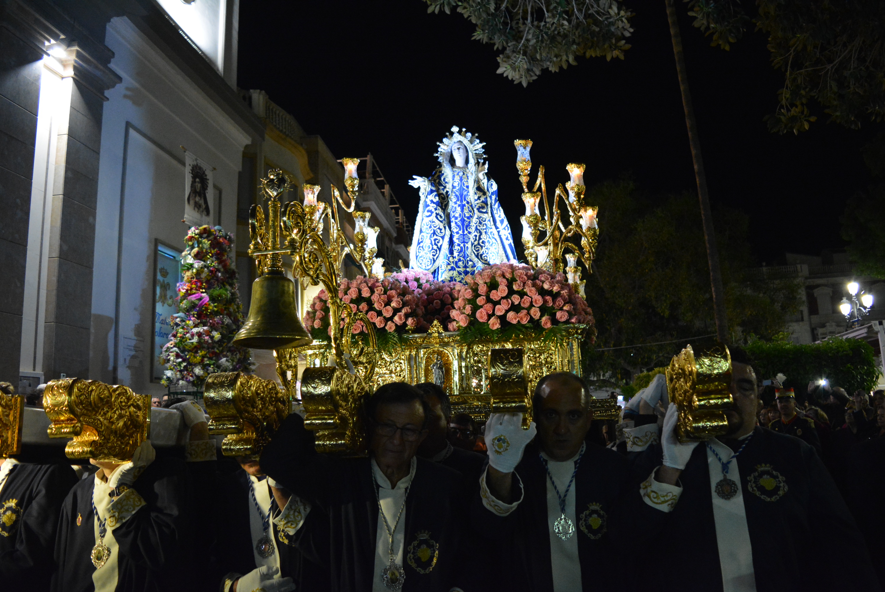La Virgen de los Dolores pasea por las calles de Águilas