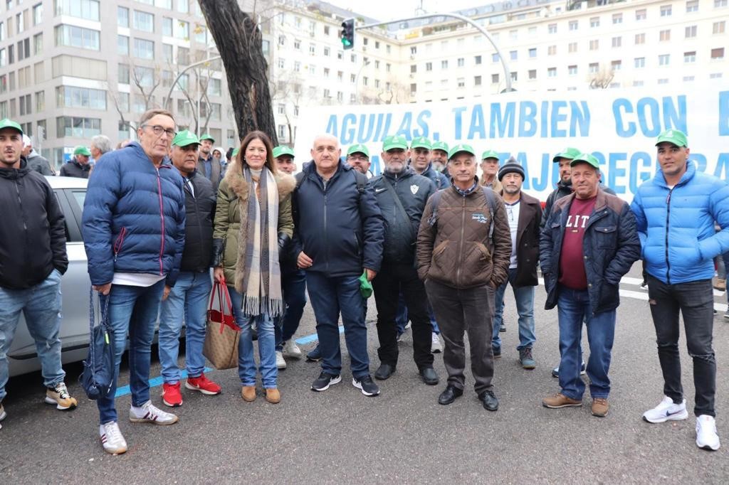 La alcaldesa defiende en Madrid, junto a los regantes aguileños, el mantenimiento del trasvase Tajo-Segura