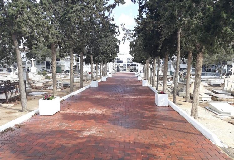 El Ayuntamiento trabaja ya en el protocolo de actuación de la reapertura del Cementerio Municipal