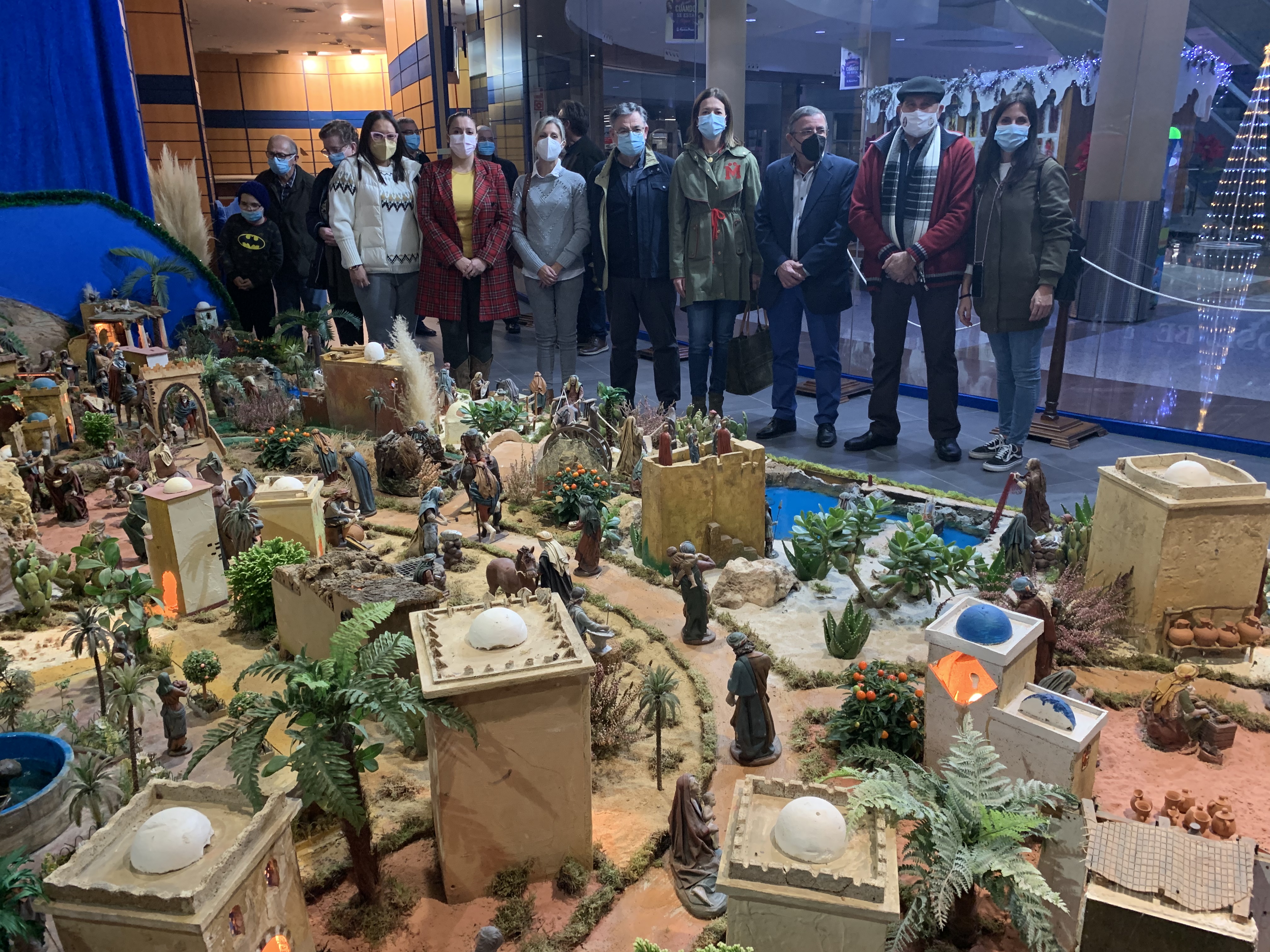 El Belén municipal abre sus puertas en el Centro Comercial Águilas Plaza 