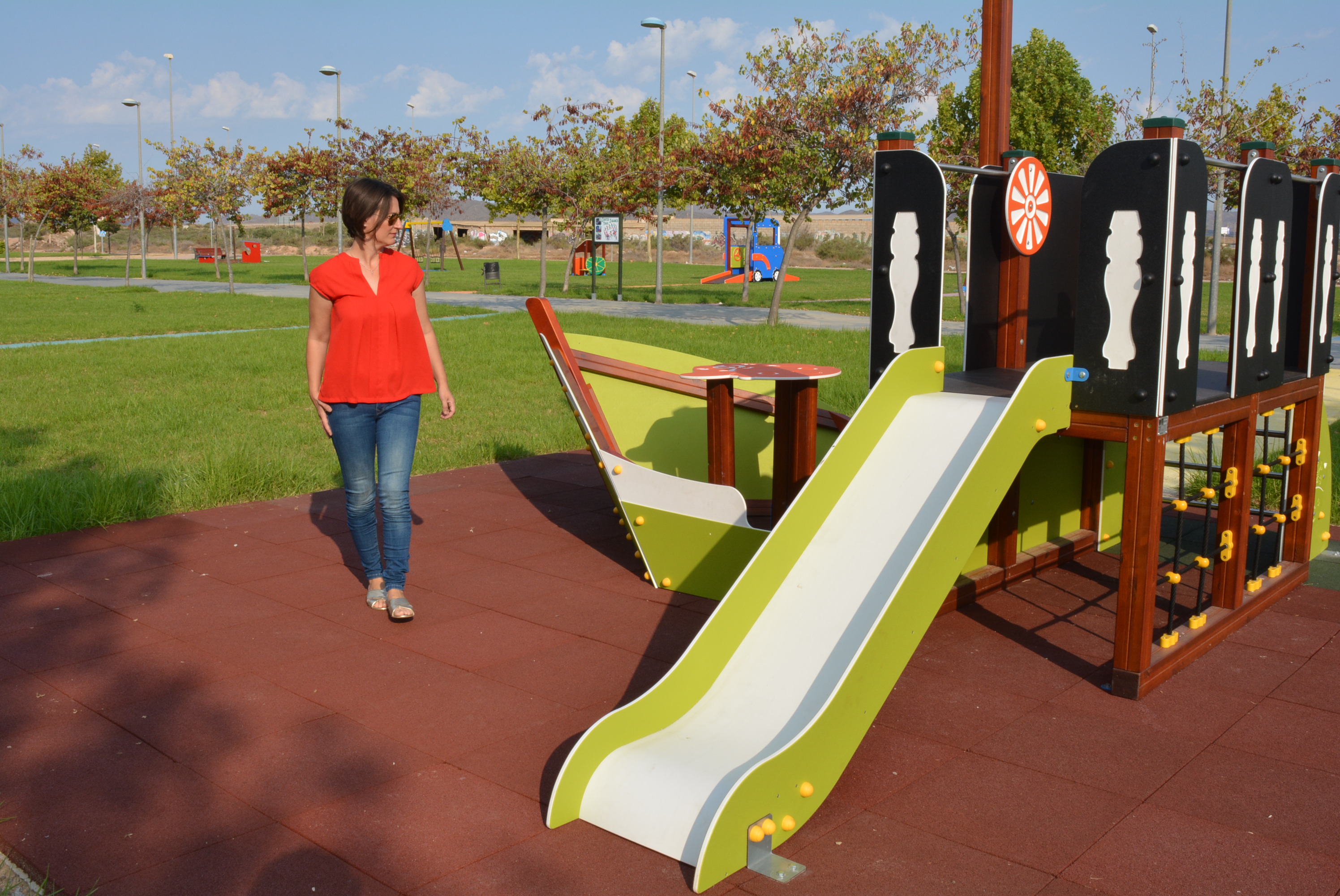 El parque inclusivo del Paseo de Las Acacias ya está listo para el uso y disfrute de los más pequeños