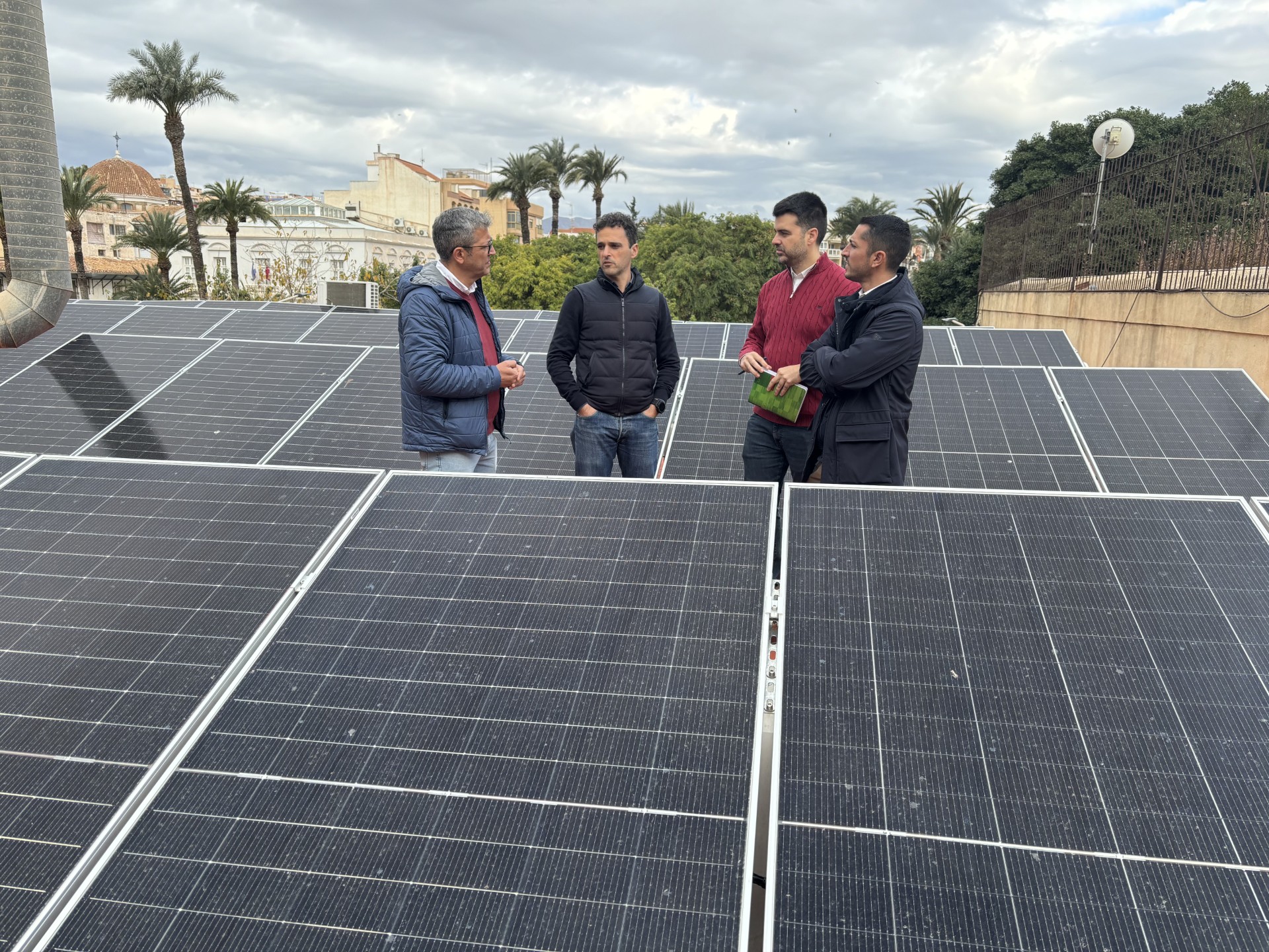 Águilas impulsa la eficiencia energética con la nueva instalación solar fotovoltaica en la Casa de la Cultura Francisco Rabal