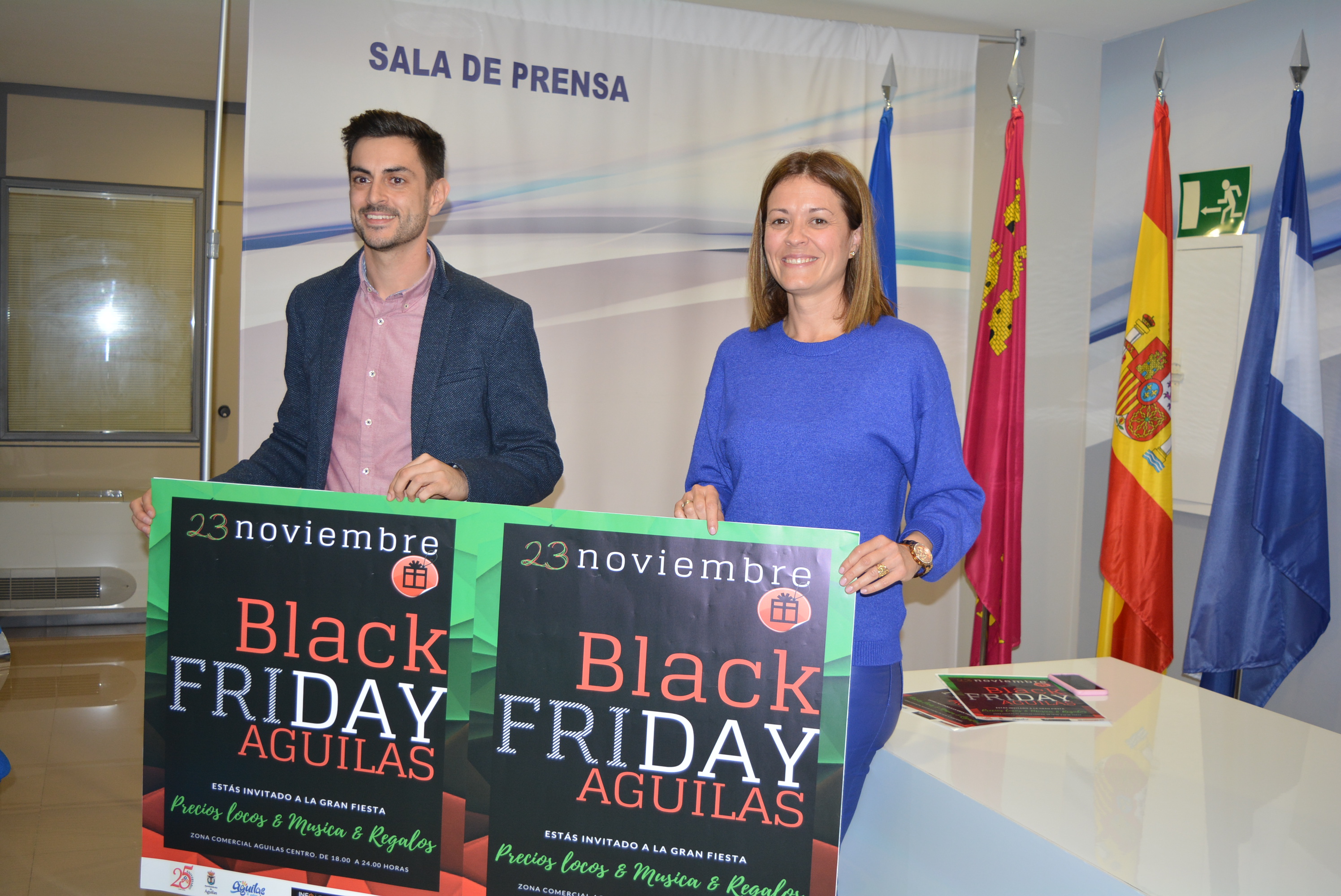 Más de un centenar de establecimientos se suman a la Fiesta Black Friday Águilas