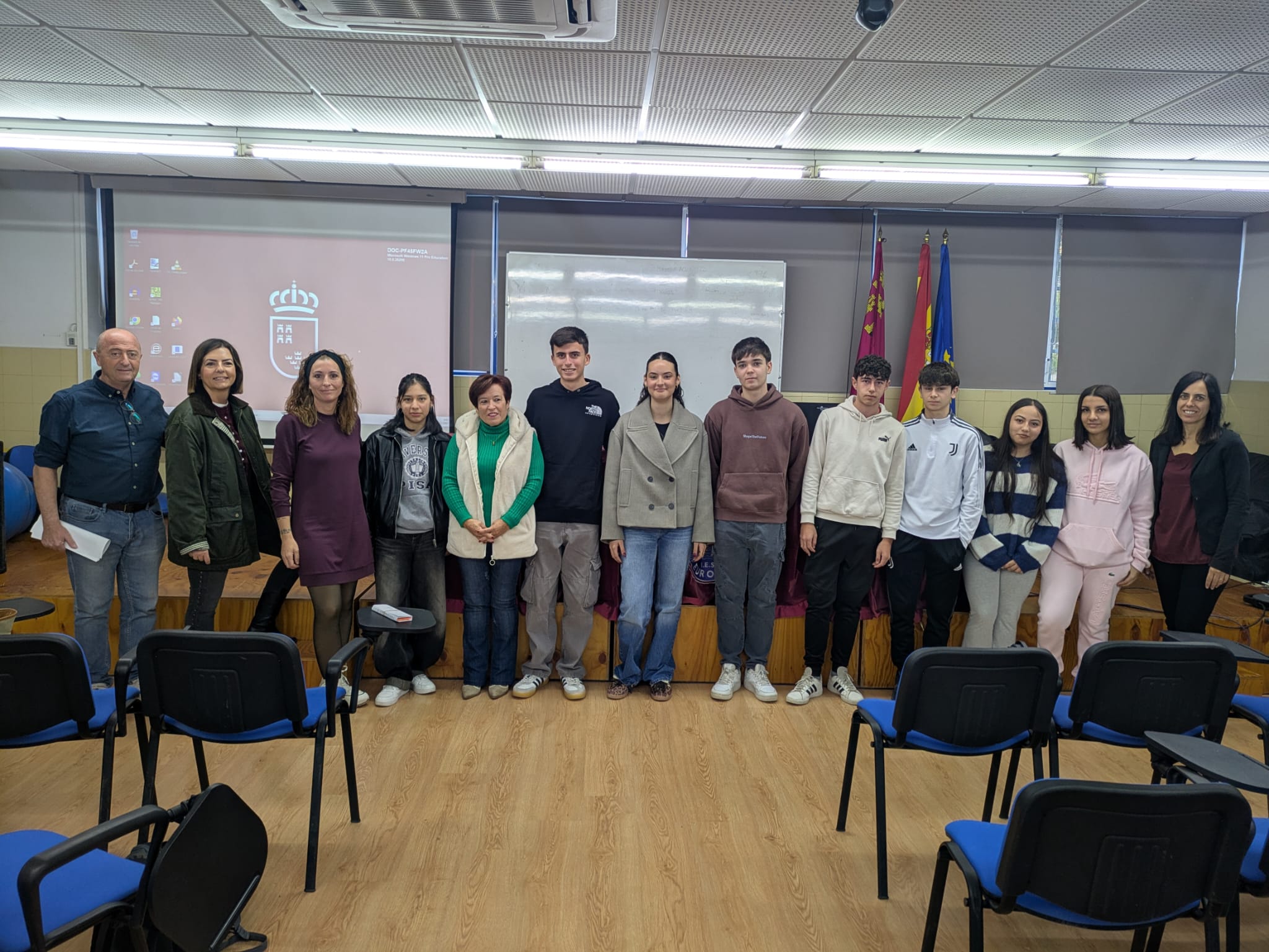 La edil de Educación asiste a la proyección de “Corto con la violencia” 