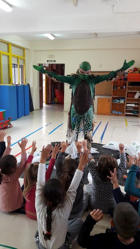 Escalpito comienza su andadura por los colegios de la localidad