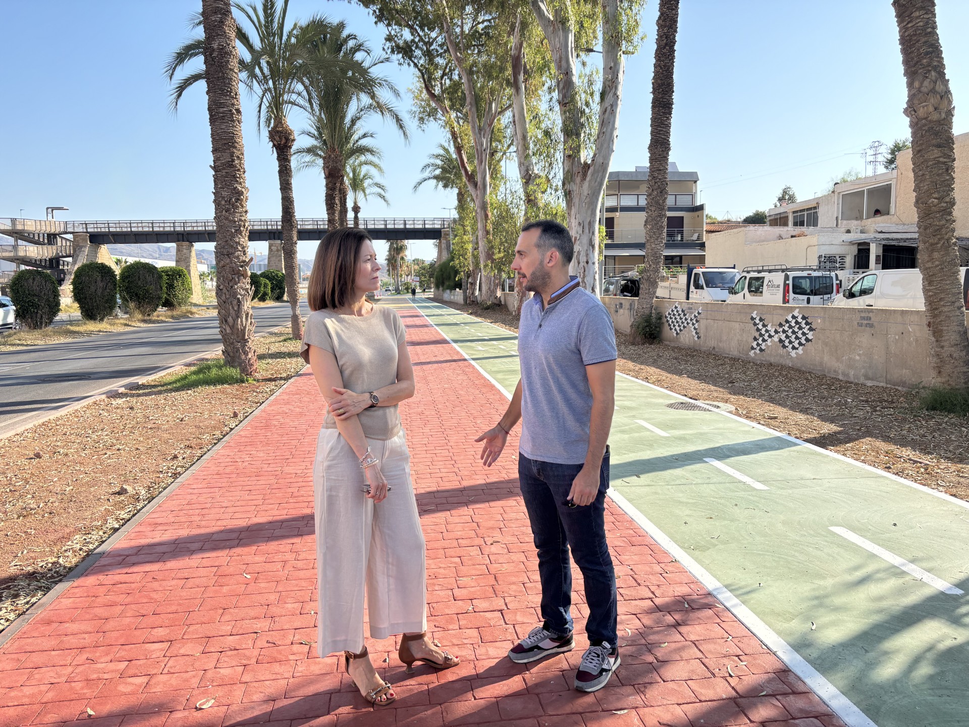 Águilas impulsa la movilidad sostenible con un nuevo carril bici y senda peatonal entre el Puente Ferroviario y el Paseo Marítimo