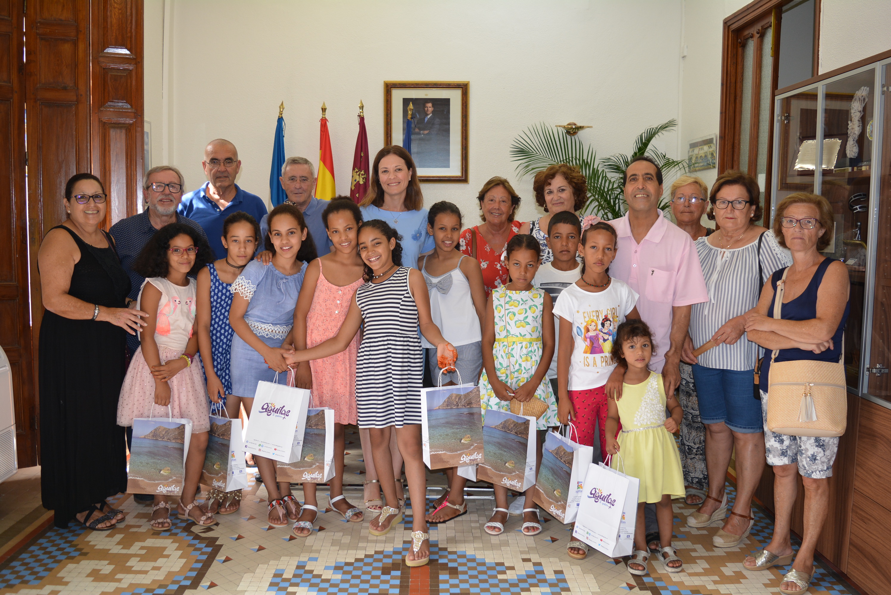 Los niños y niñas del programa Vacaciones en Paz disfrutan ya del verano en Águilas