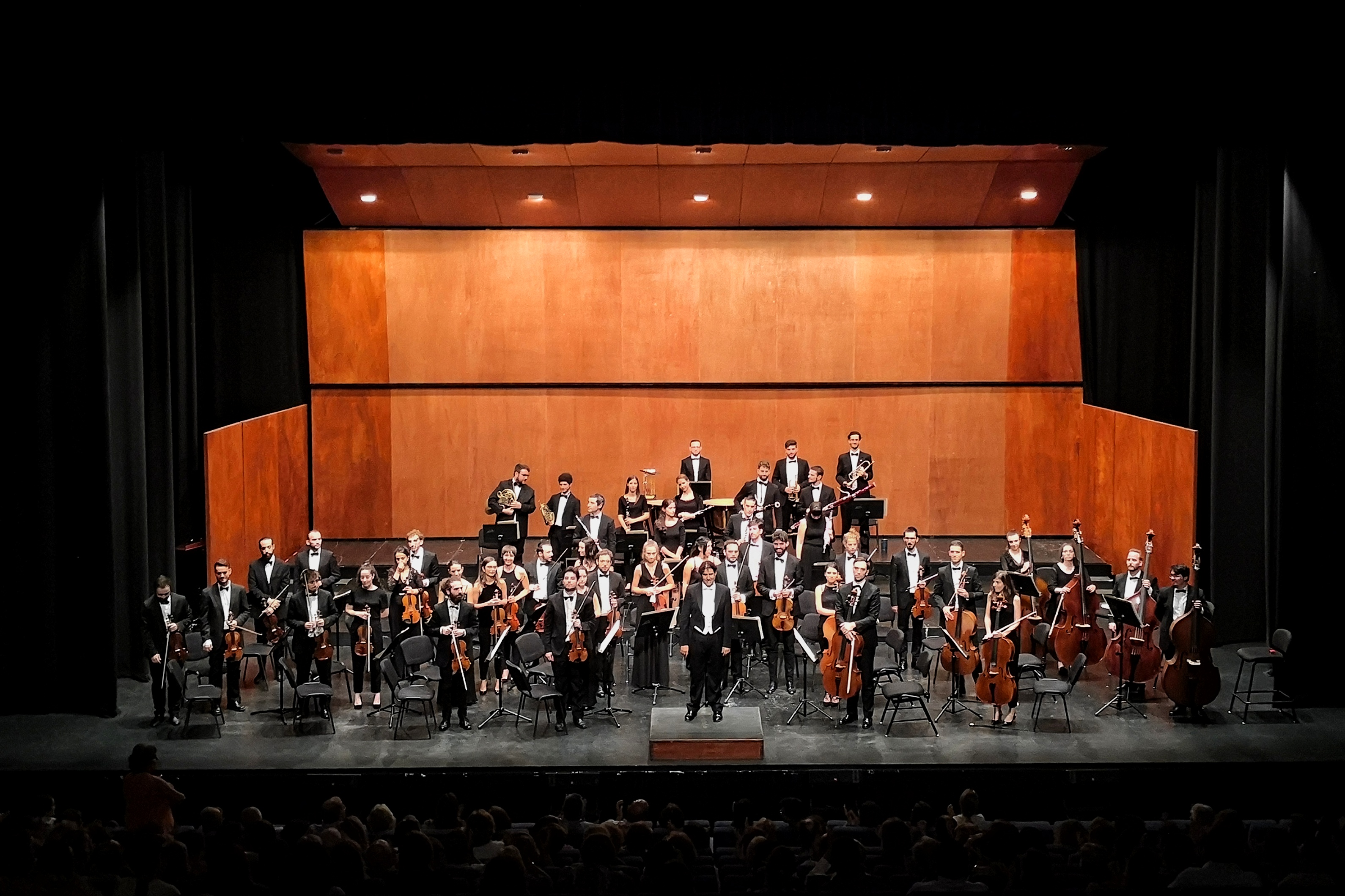 La Orquesta Sinfónica de Bankia actuó el pasado sábado en el Auditorio y Palacio de Congresos Infanta Doña Elena de Águilas ante más de 600 personas