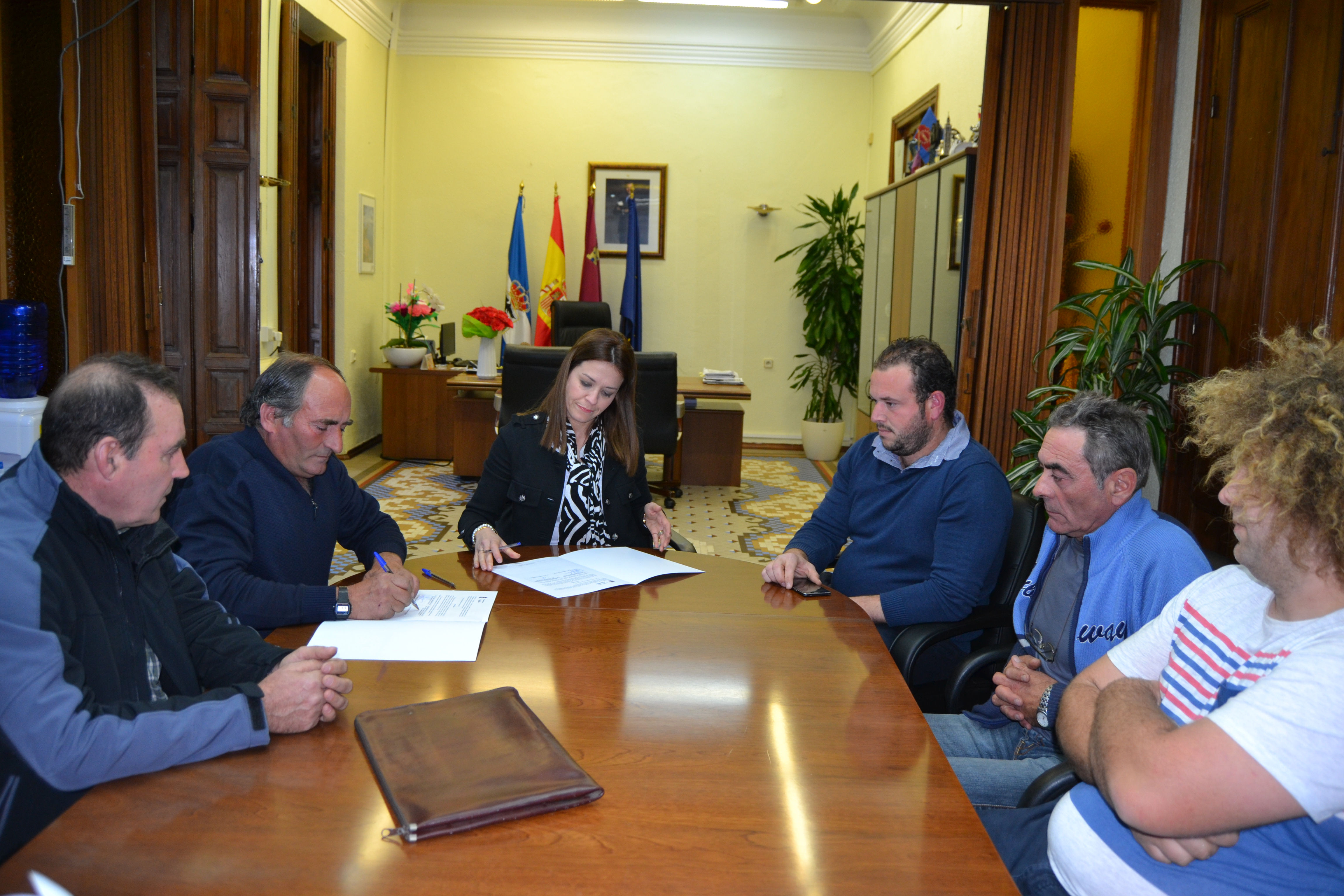 El Ayuntamiento y Asaja renuevan el convenio para el fomento y apoyo del sector agrícola