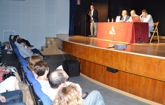 Un libro de matemáticas en recuerdo al maestro Francisco Martínez Abad 