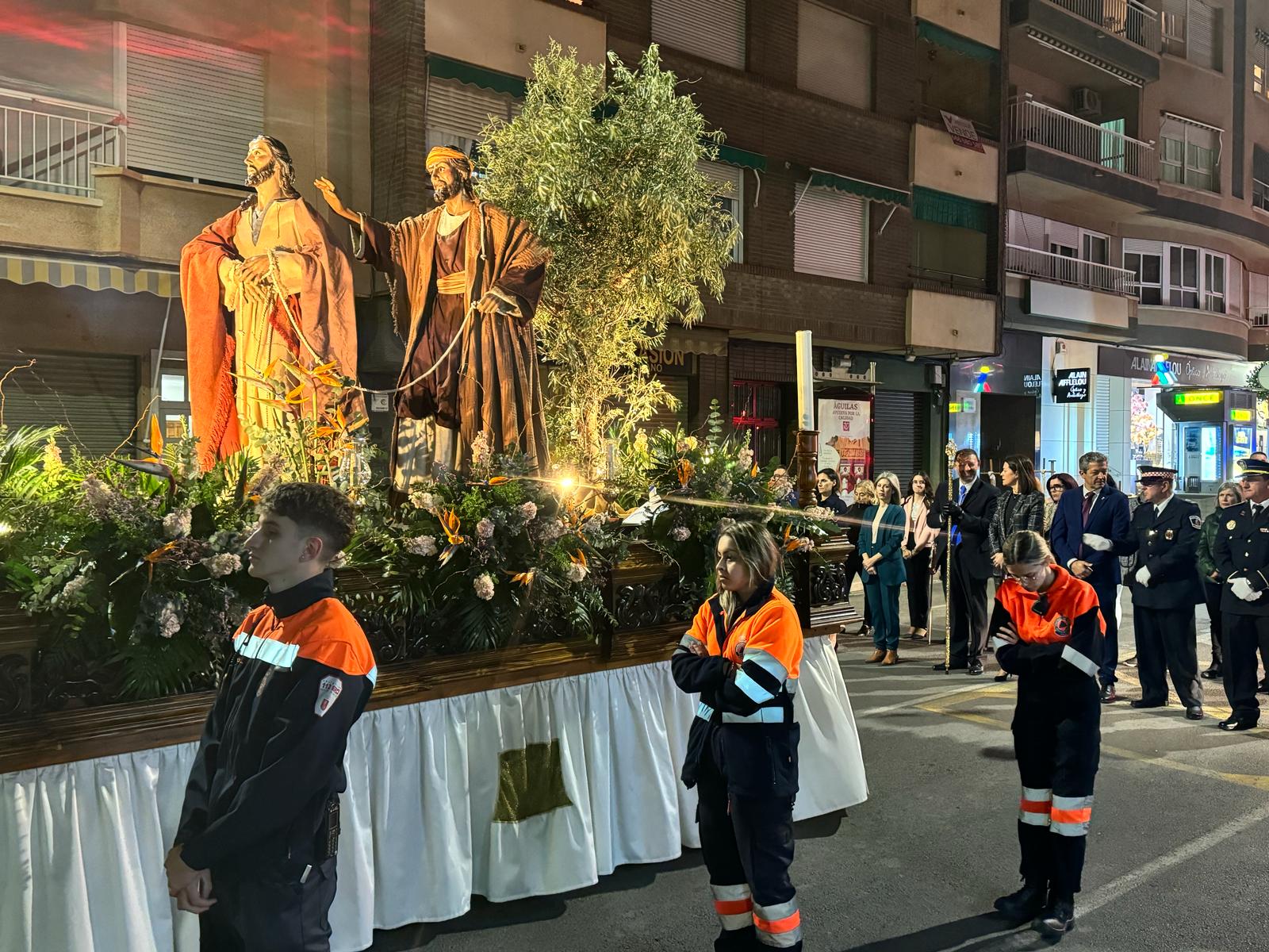 La procesión del Prendimiento recorre las calles de Águilas