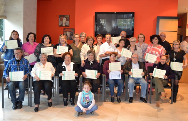 La edil de Sanidad y la presidenta de Adia clausuran el XIV Curso de Cocina Dietética