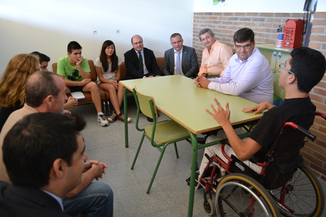 Educación destaca el trabajo para fomentar la interculturalidad del IES Europa de Águilas 