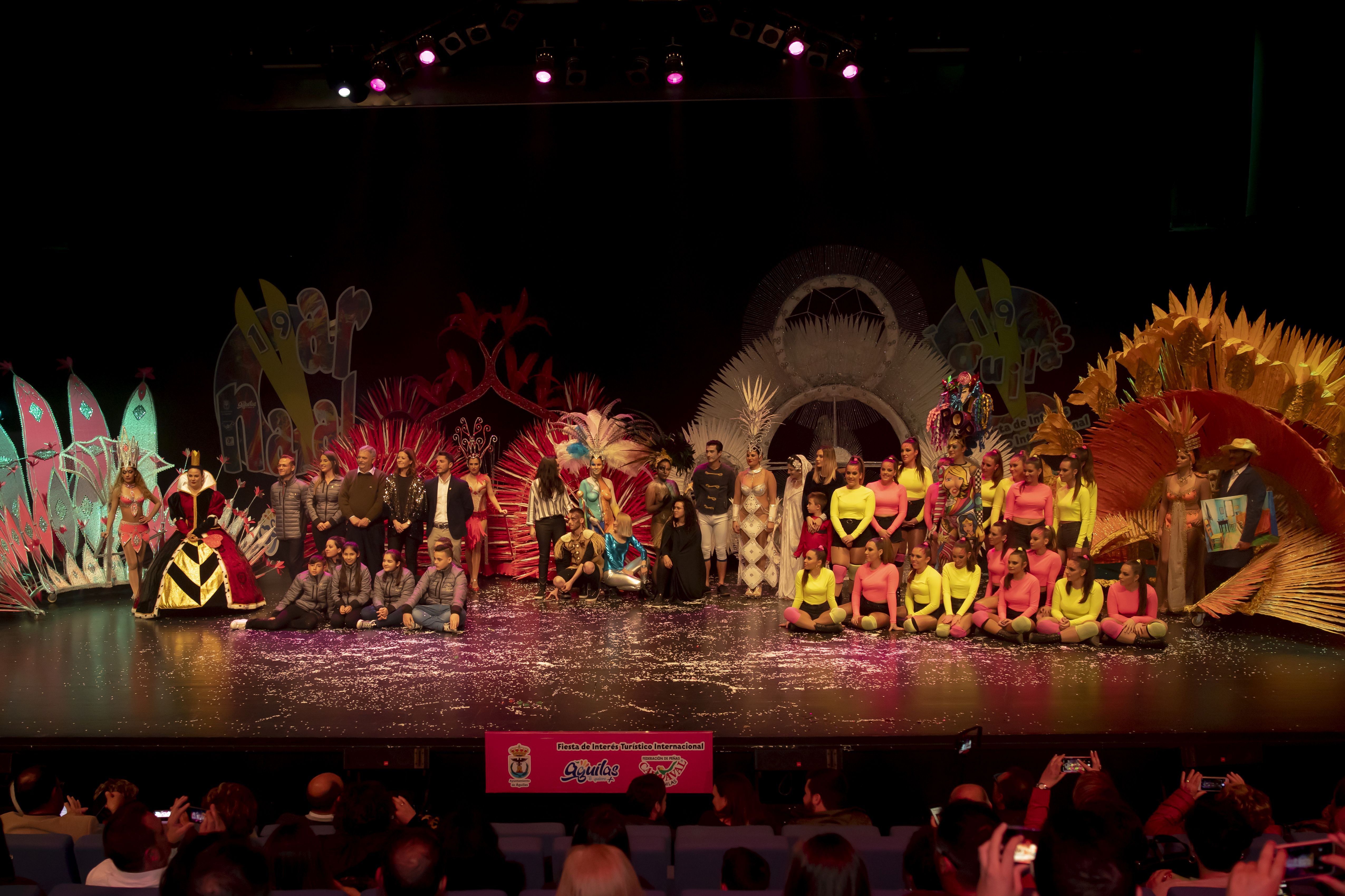 Derroche de ingenio y espectacularidad en el XIX Concurso de Trajes de Papel y Maquillaje Corporal