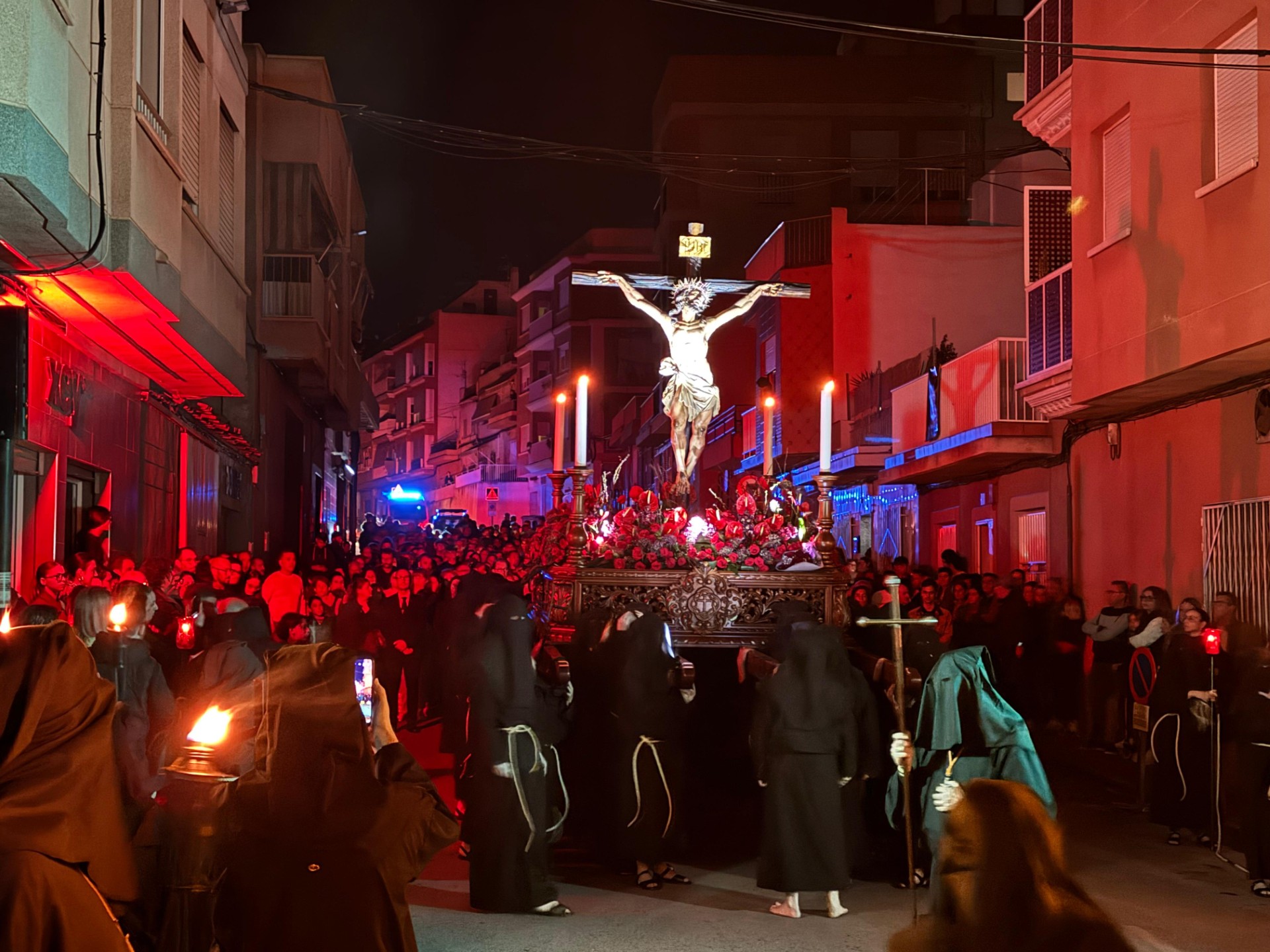 El Cristo de la Agonía recorre las calles de la localidad 