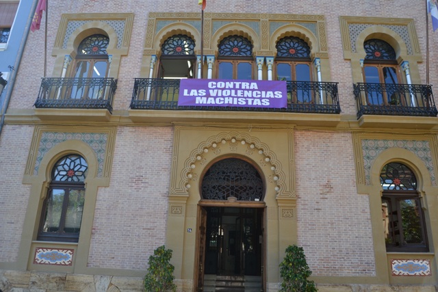 Águilas se suma a la condena de las violencias machistas