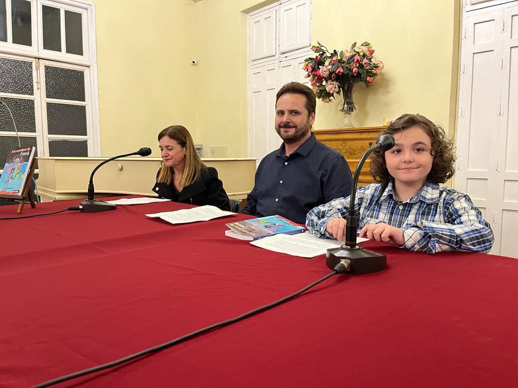 El joven escritor Alexis Díaz presenta “Las aventuras de Pandi”