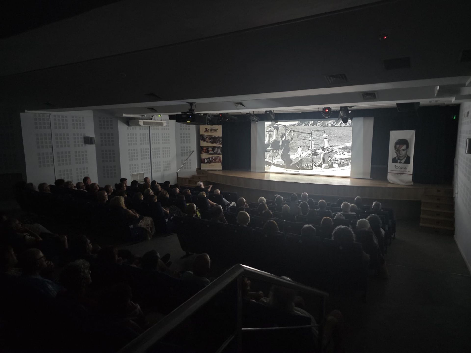 Éxito de público en la proyección de ‘L’Autre femme’, la película de Paco Rabal recuperada por Pedro Francisco Sánchez Albarracín