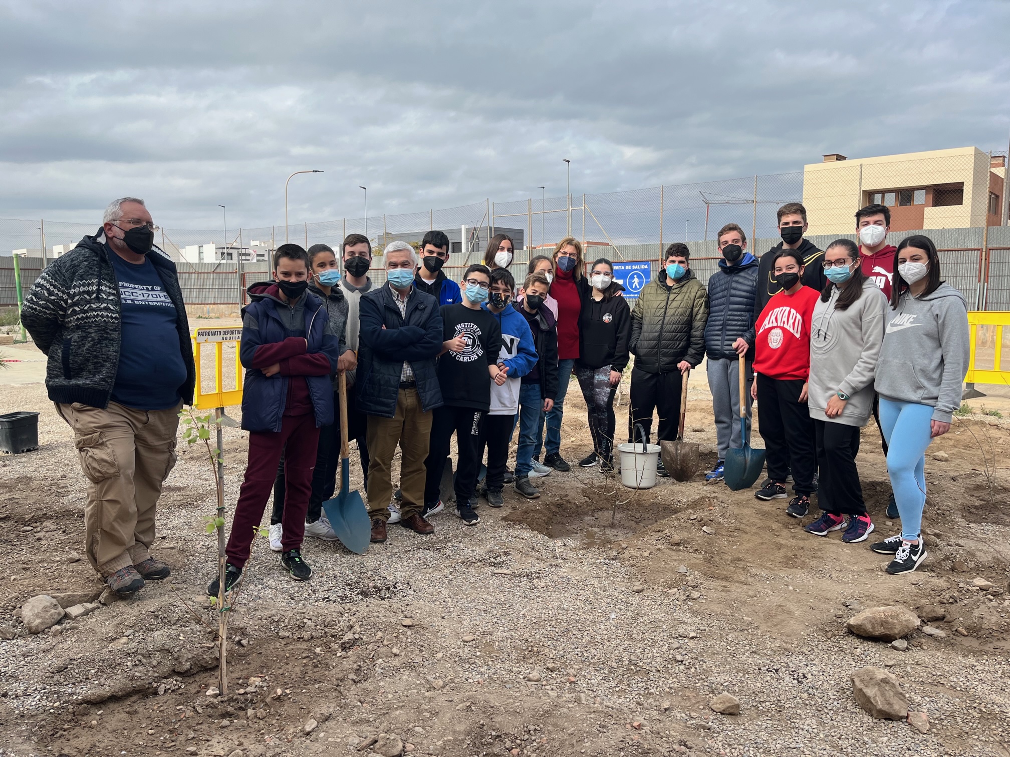 El IES Carlos III inaugura su minibosque Miyawaki