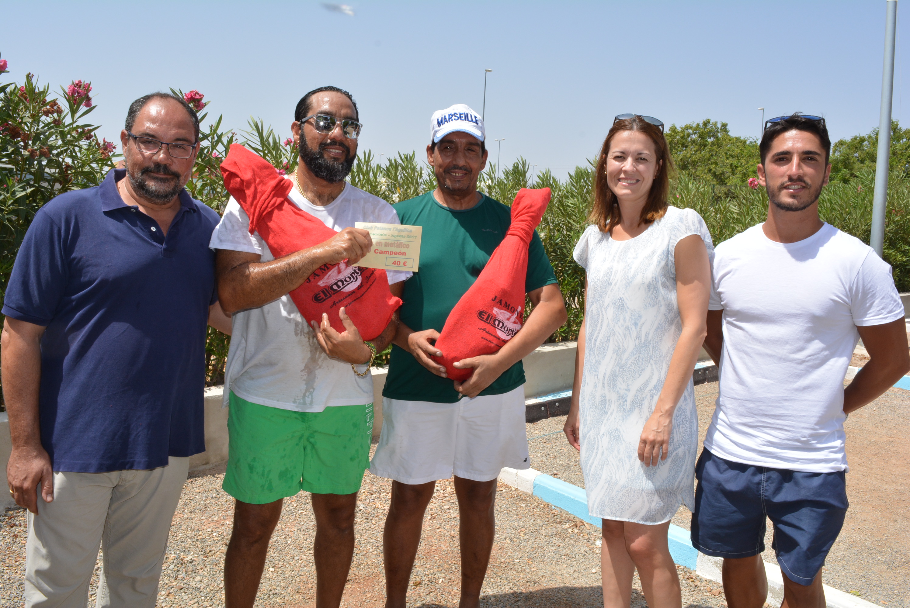 Treinta parejas se dan cita en el campeonato de petanca celebrado en Águilas