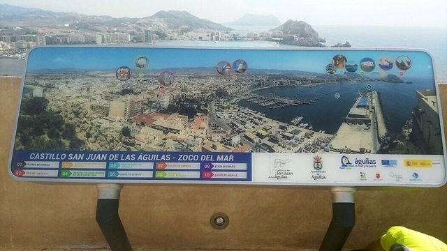 La nueva señalización turística de Águilas mejora la información de los recursos de la localidad