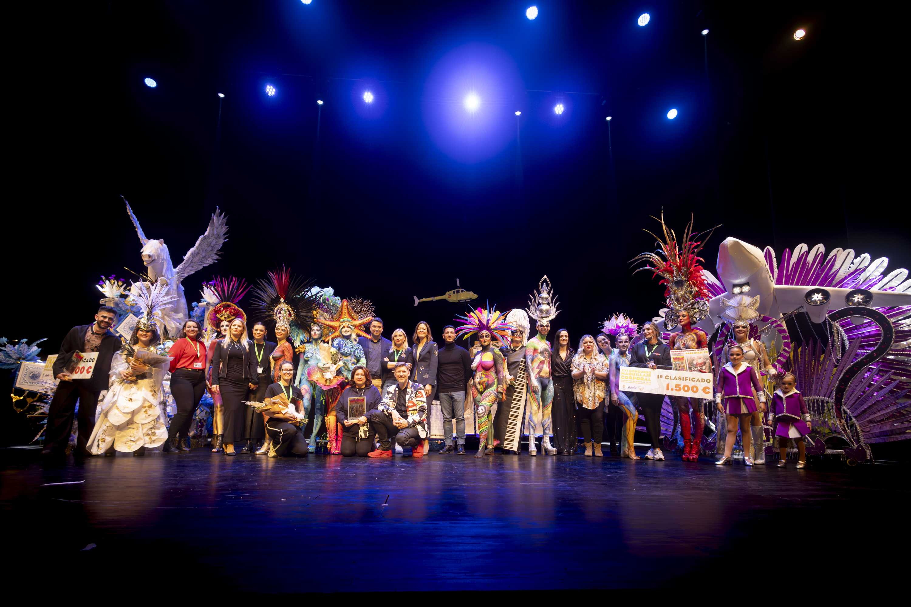 “La Guardiana de Pegaso” logra el primer premio del concurso de trajes de papel