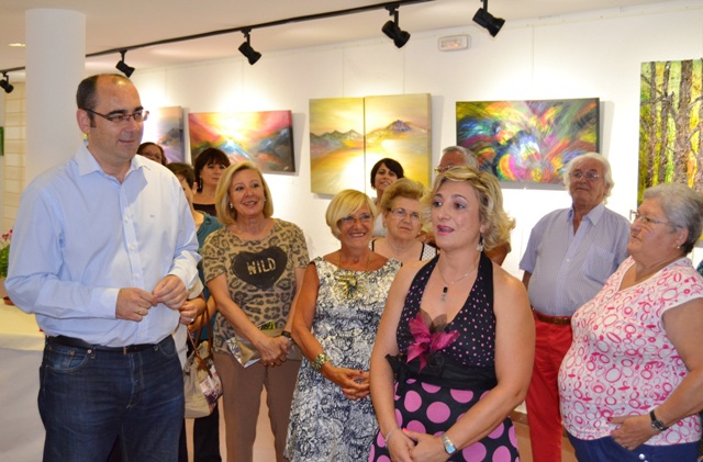 La artista María del Pilar Jiménez presenta la exposición antológica “Del color a la textura orgánica”  