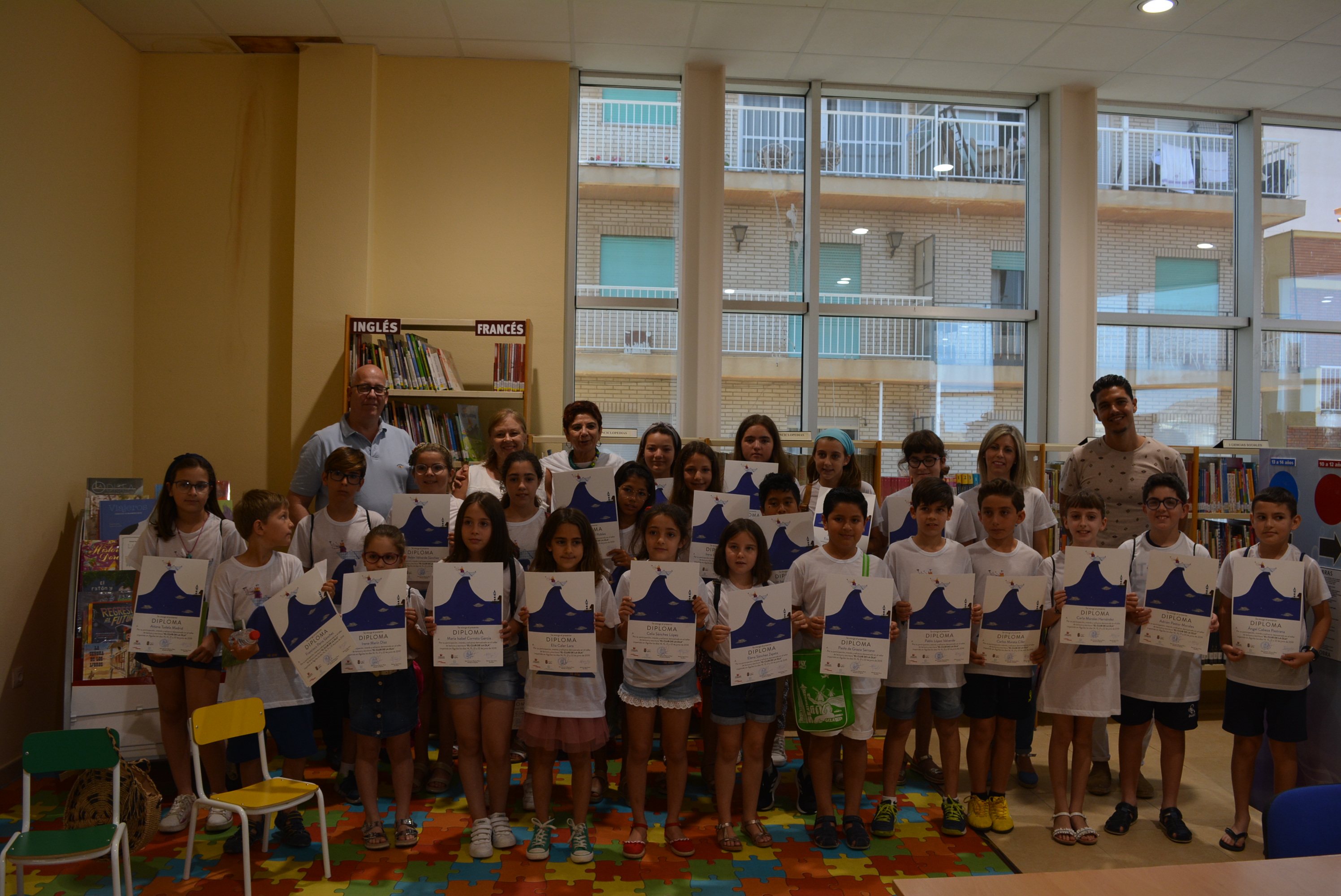 Finaliza el taller de lectura, escritura y artística “El club de la ola”