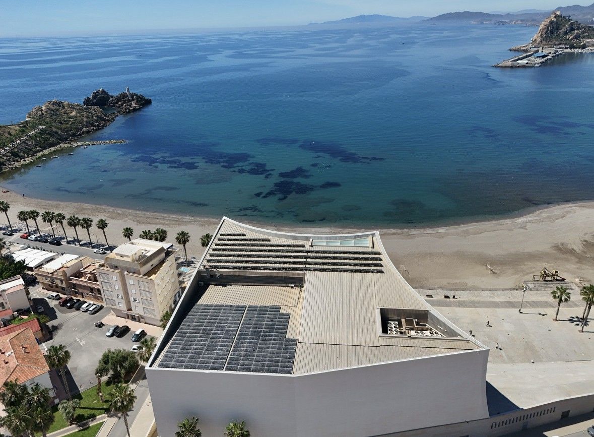 Águilas impulsa la sostenibilidad energética con una nueva instalación solar de autoconsumo en el Auditorio y Palacio de Congresos