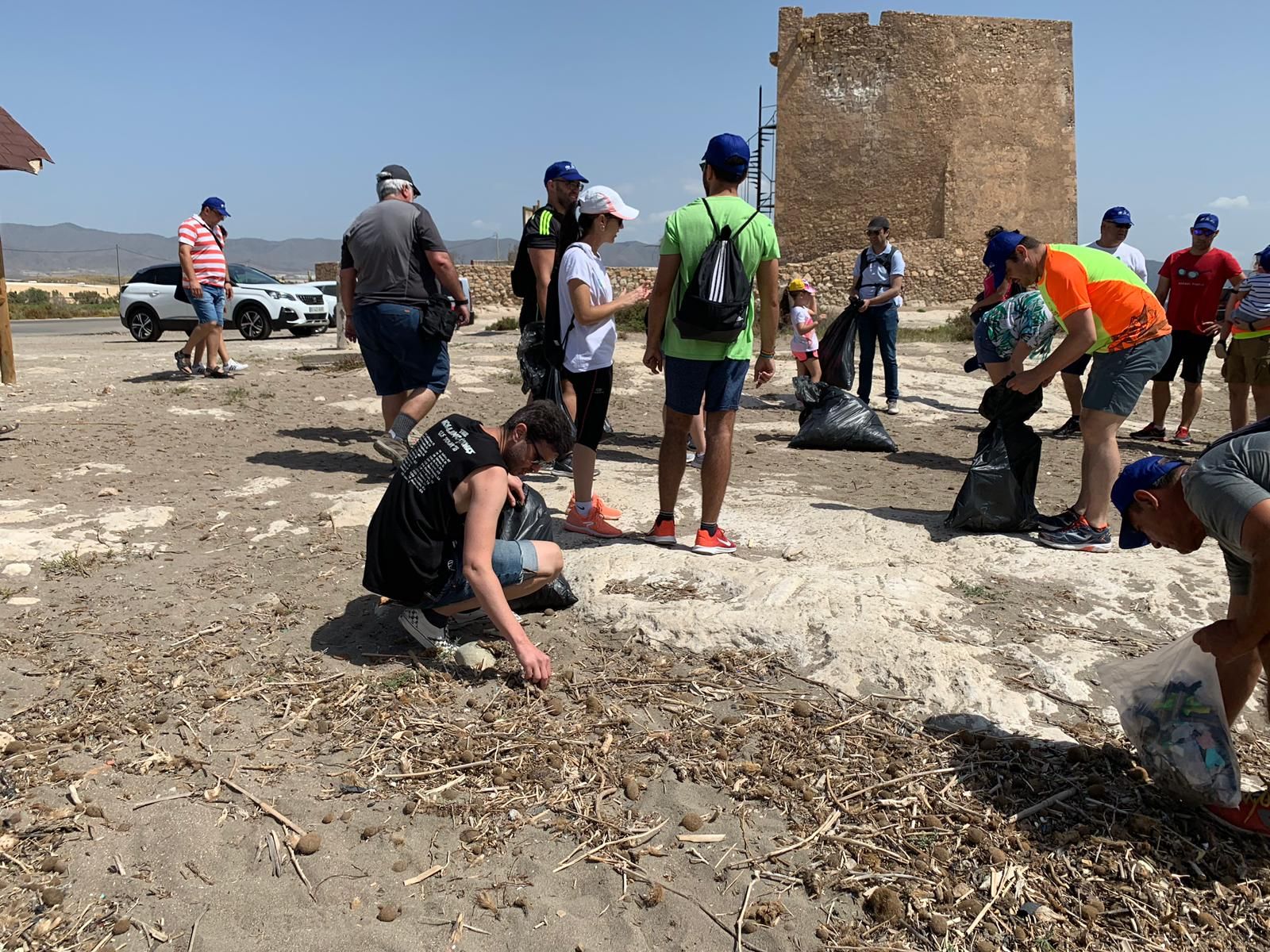 Cerca de medio centenar de personas participan en la Ruta del Día del Medio Ambiente 