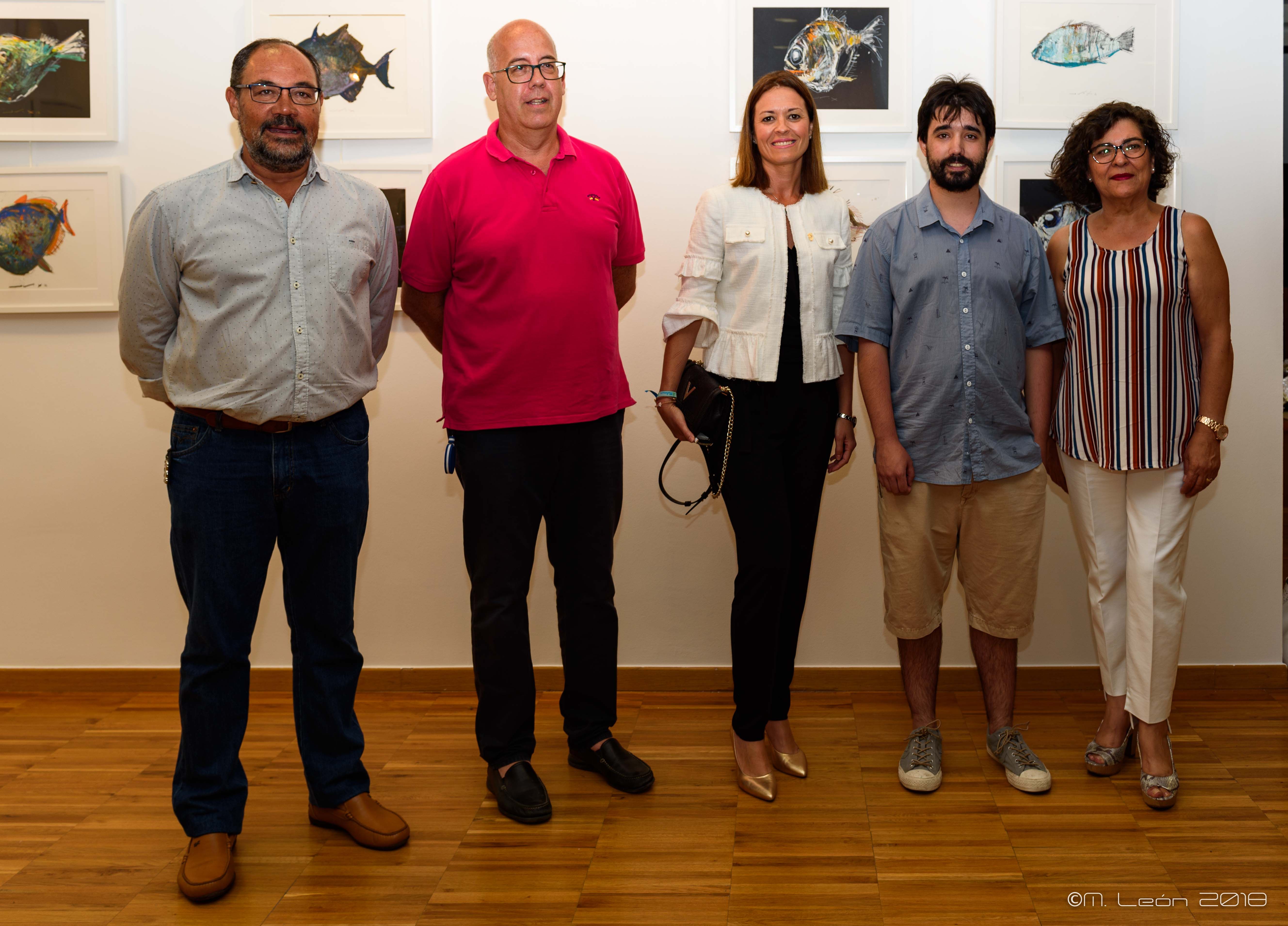 Aquarium, una exposición que llena de peces el aula de cultura de la Fundación Cajamurcia de Águilas