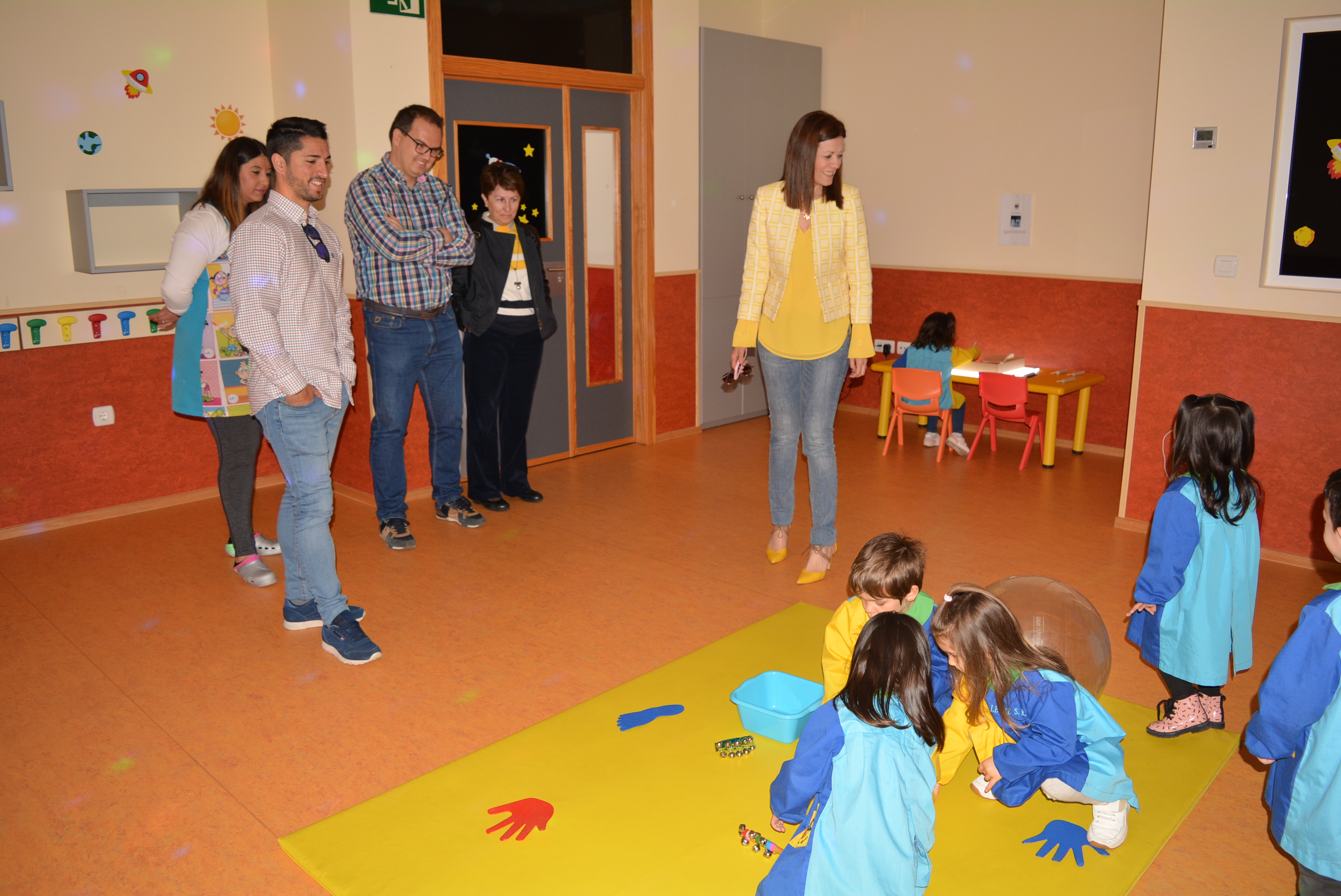 La Escuela Infantil Colorín Colorada inaugura la primera aula sensorial infantil del municipio 