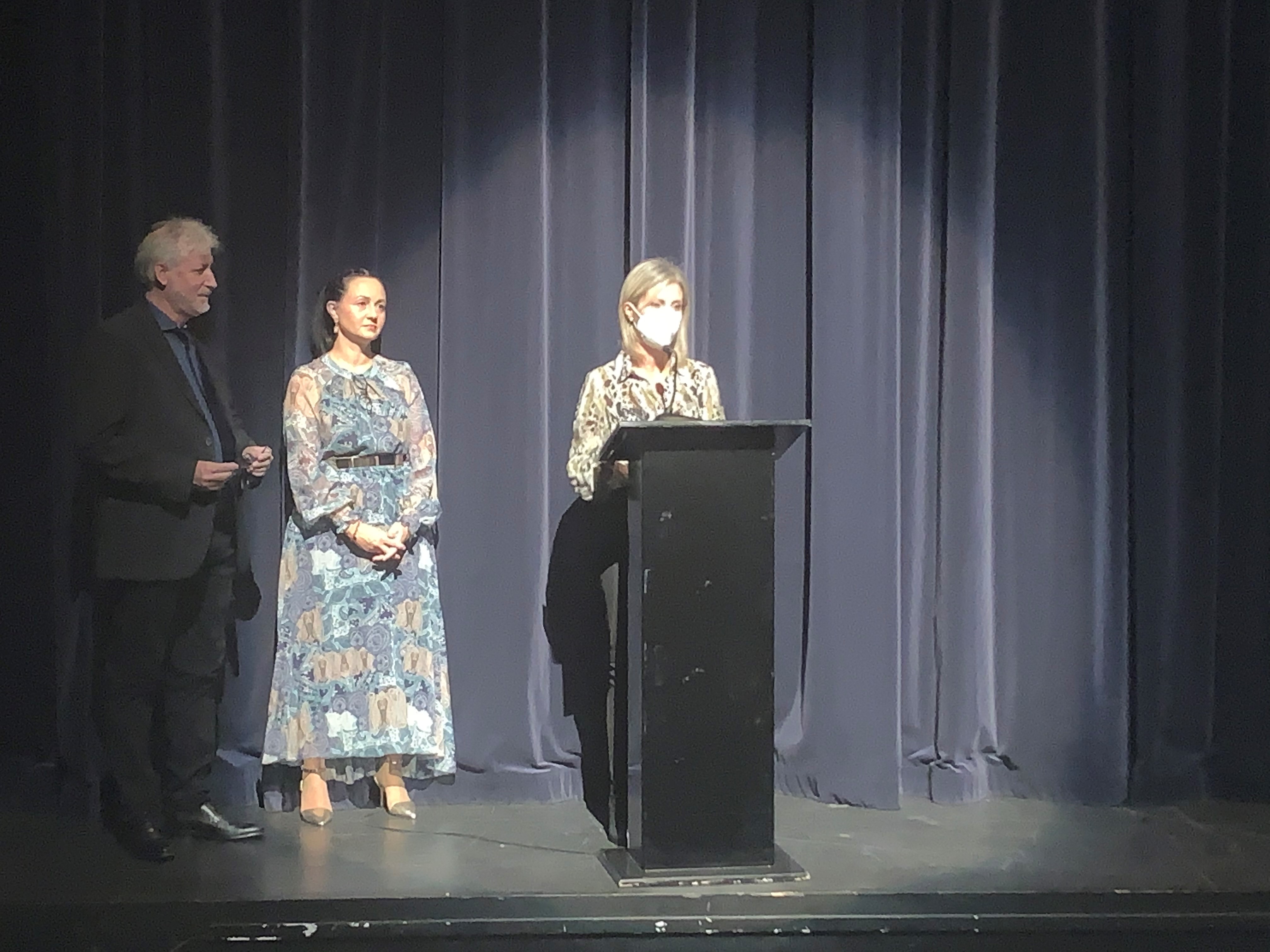 “Cantando sobre las balas” sube el telón del Certamen Nacional de Teatro Aficionado Paco Rabal