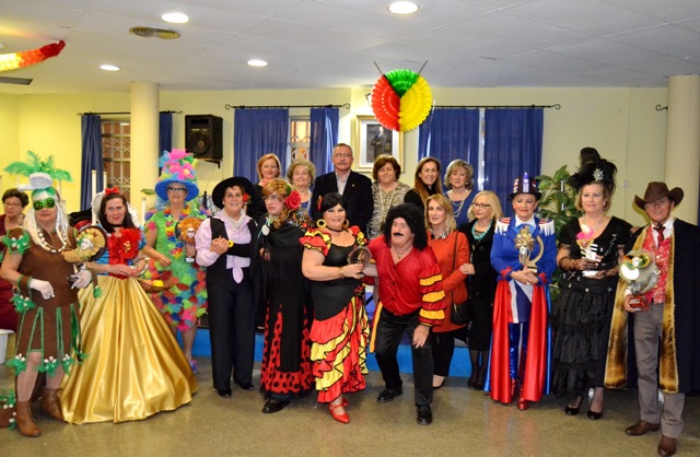 El Centro Municipal de la Tercera Edad celebra su tradicional concurso de disfraces 